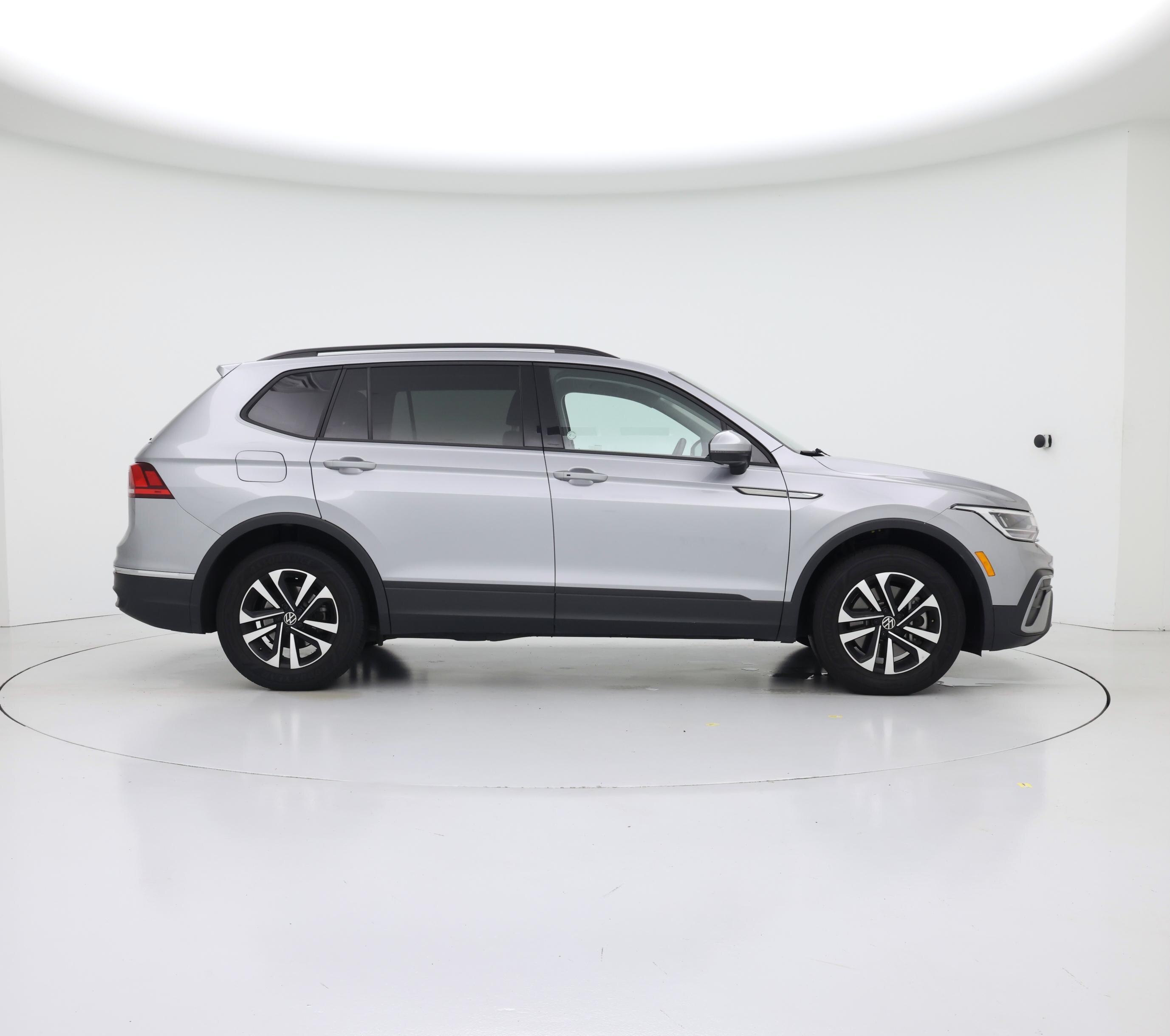 Thumbnail: 2024 Volkswagen Tiguan - 7