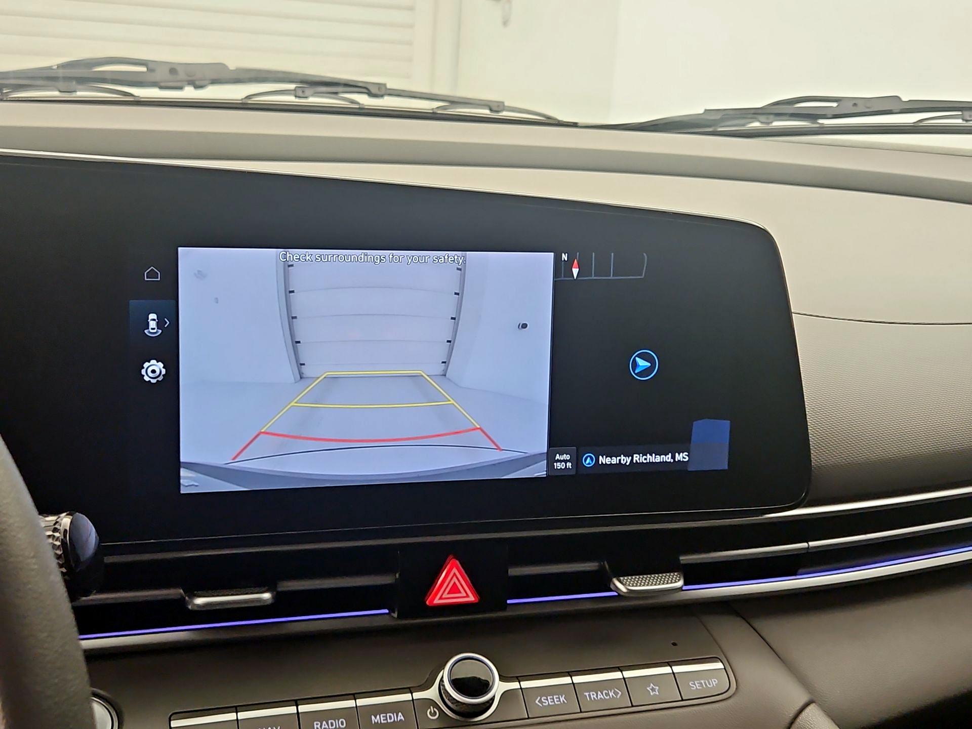 Thumbnail: 2024 Hyundai Elantra - 15