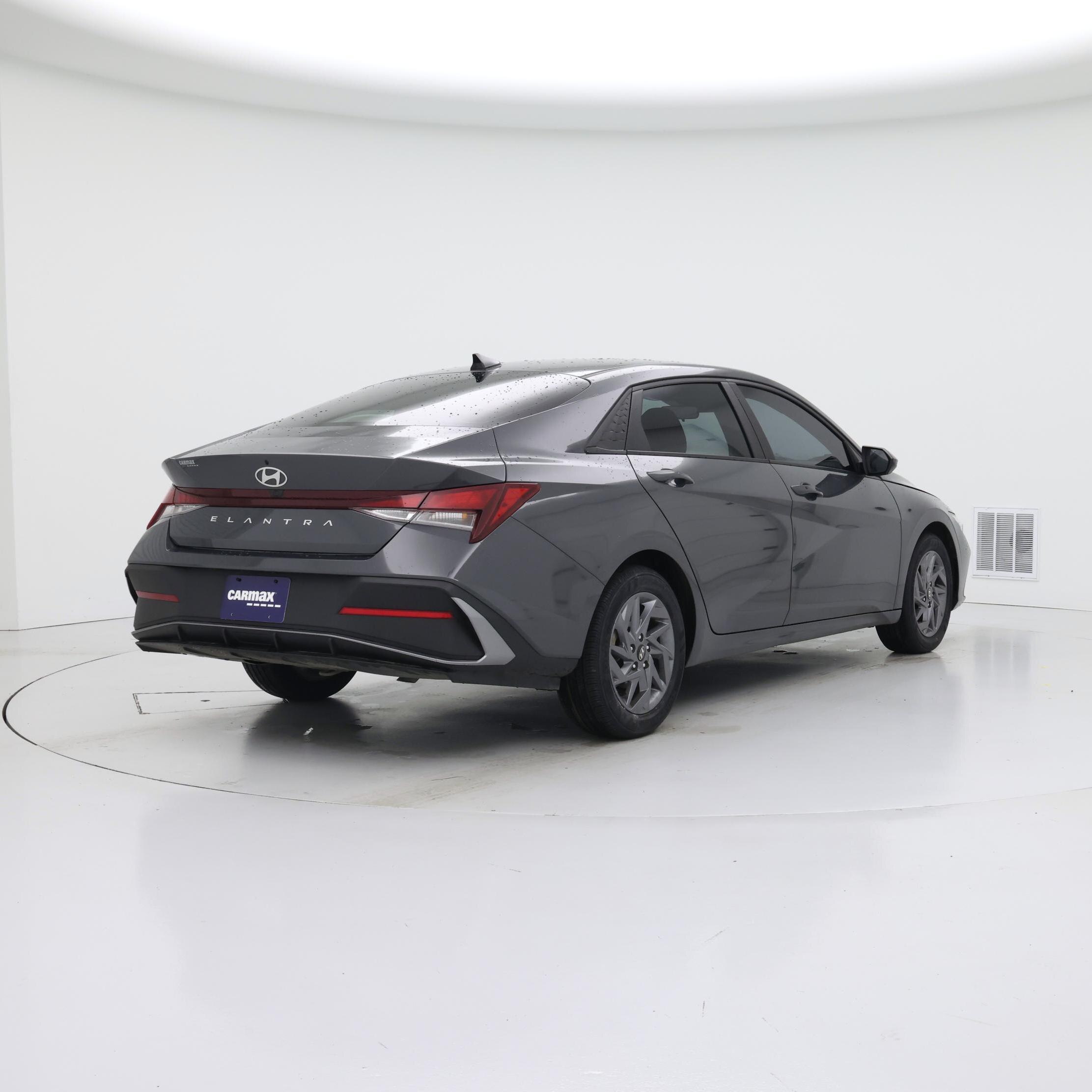Thumbnail: 2024 Hyundai Elantra - 8