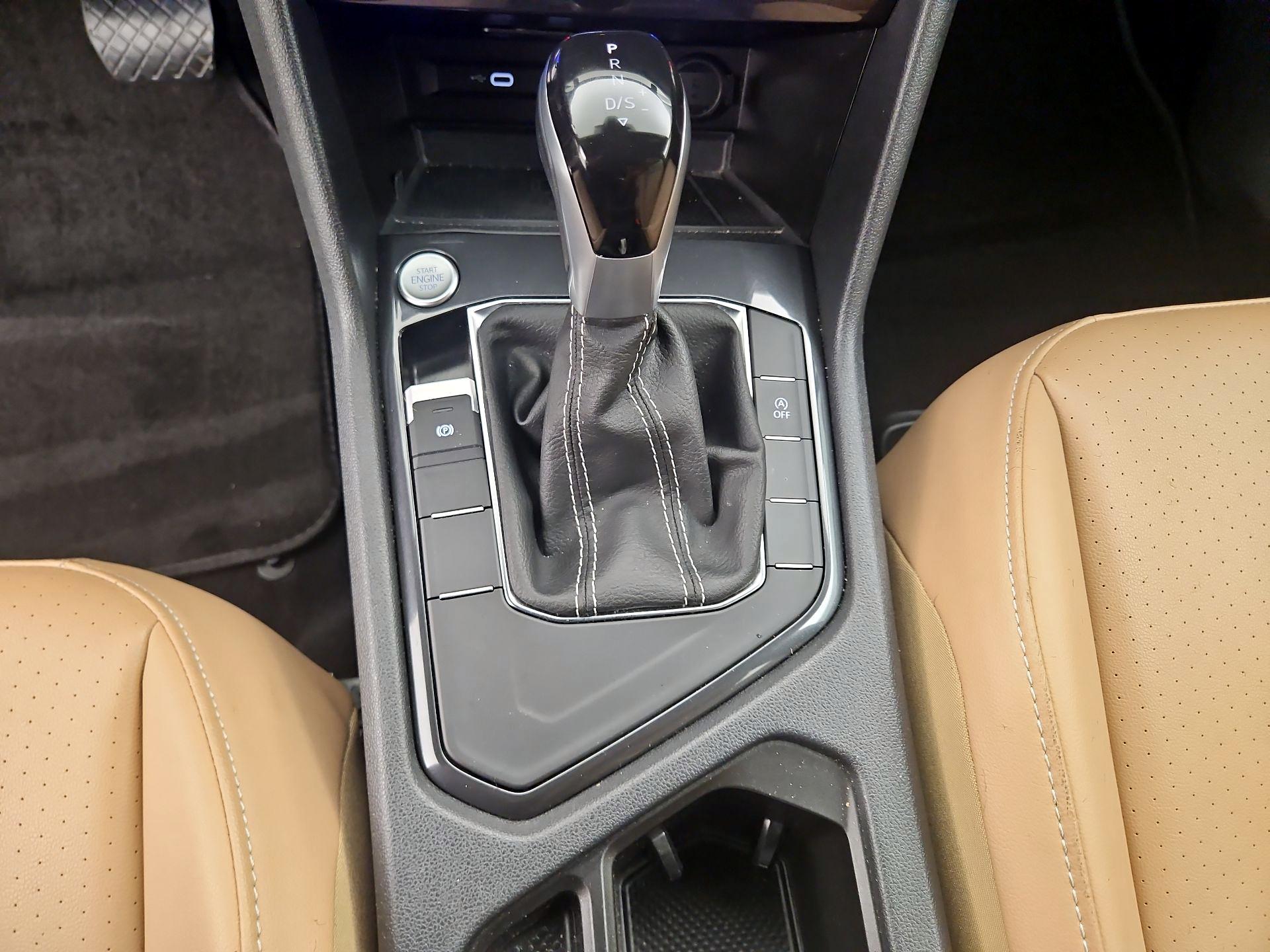 Thumbnail: 2024 Volkswagen Tiguan - 17