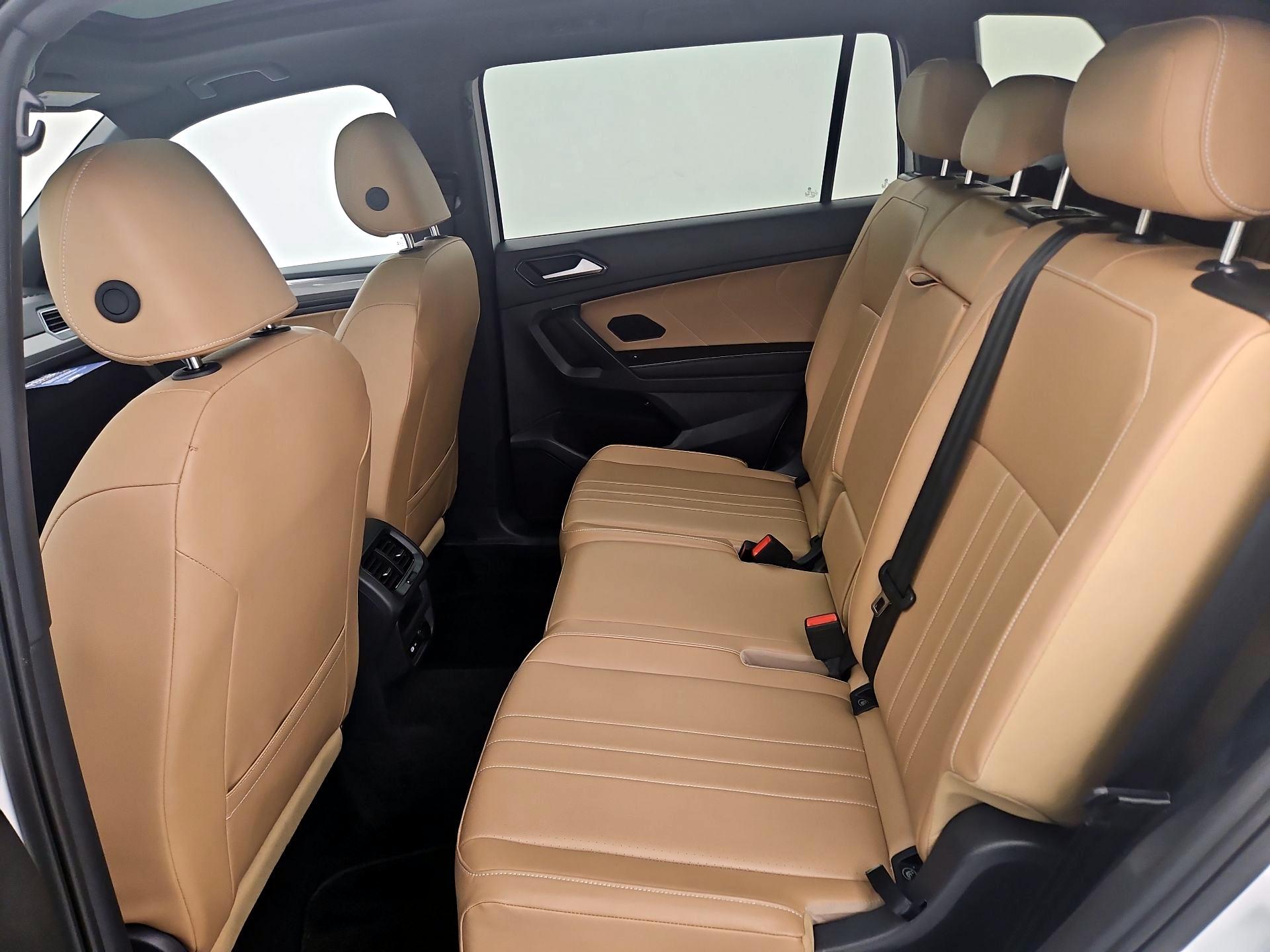 Thumbnail: 2024 Volkswagen Tiguan - 20