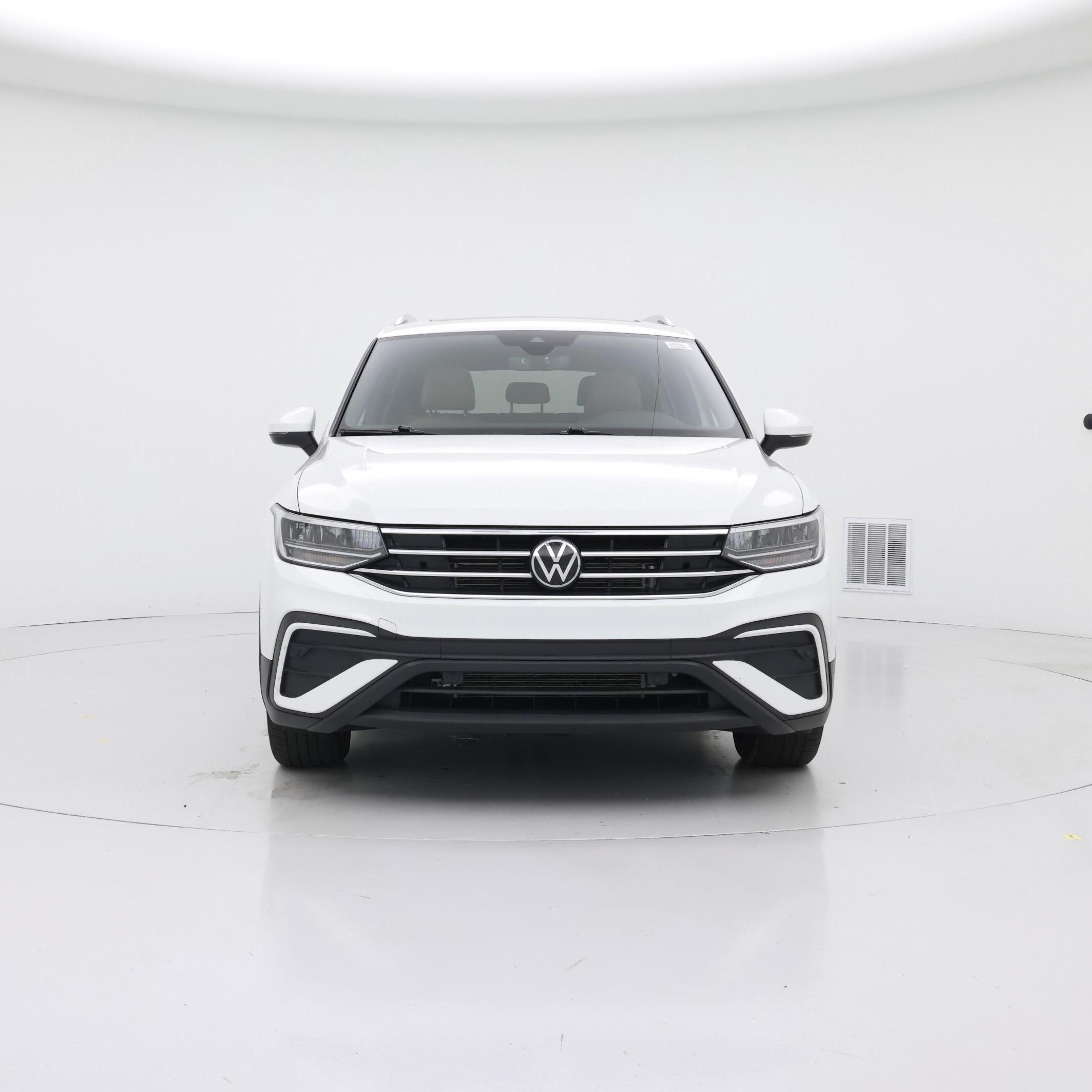 Thumbnail: 2024 Volkswagen Tiguan - 5