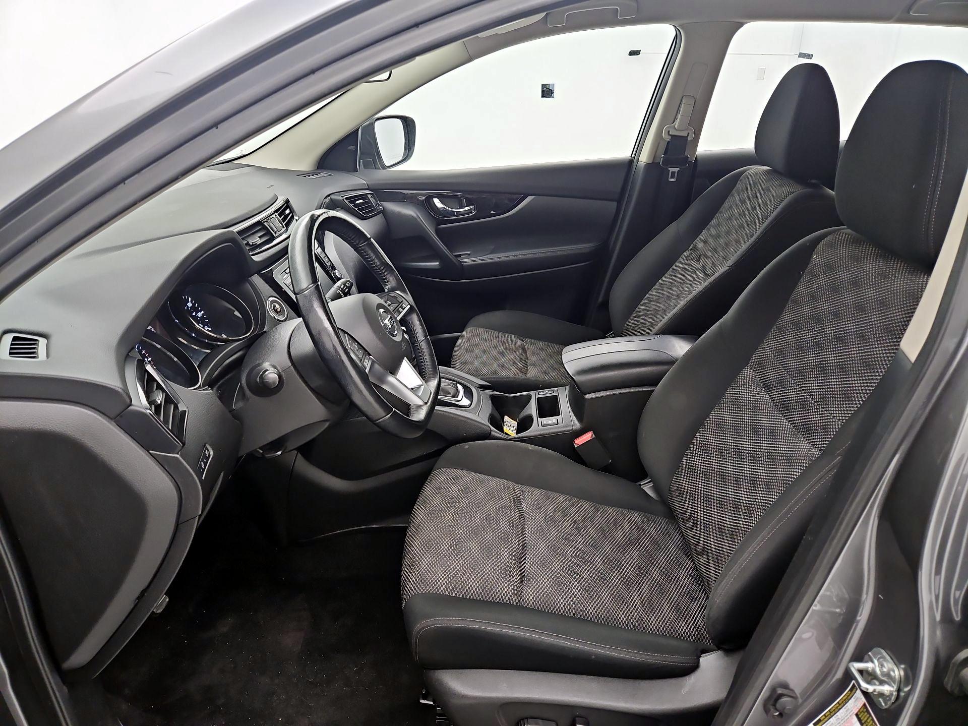 Thumbnail: 2021 Nissan Rogue Sport - 11