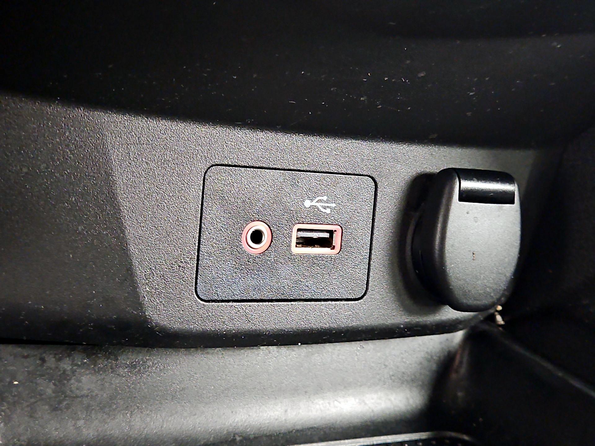 Thumbnail: 2021 Nissan Rogue Sport - 18