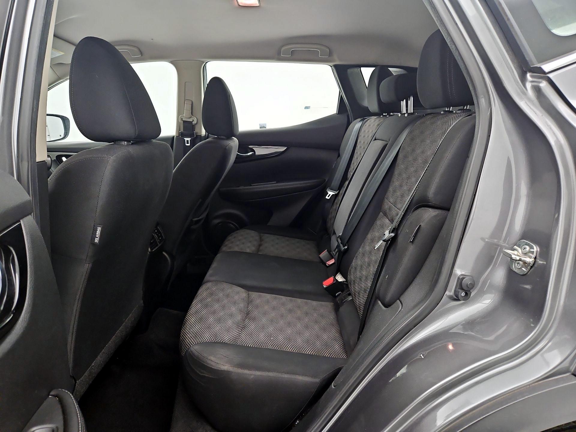 Thumbnail: 2021 Nissan Rogue Sport - 19