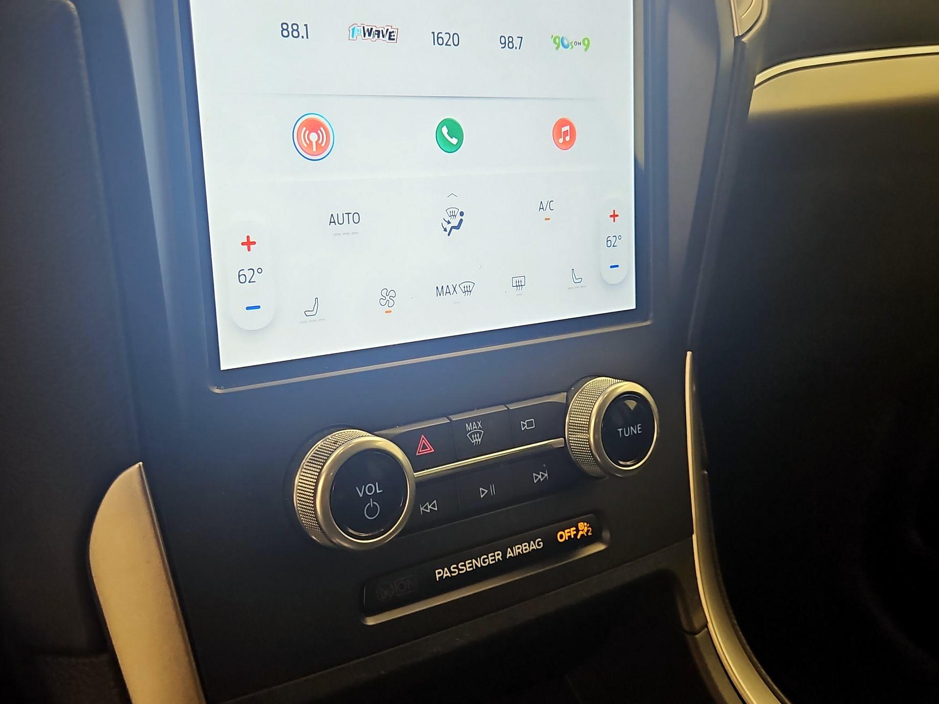 Thumbnail: 2022 Ford Edge - 16