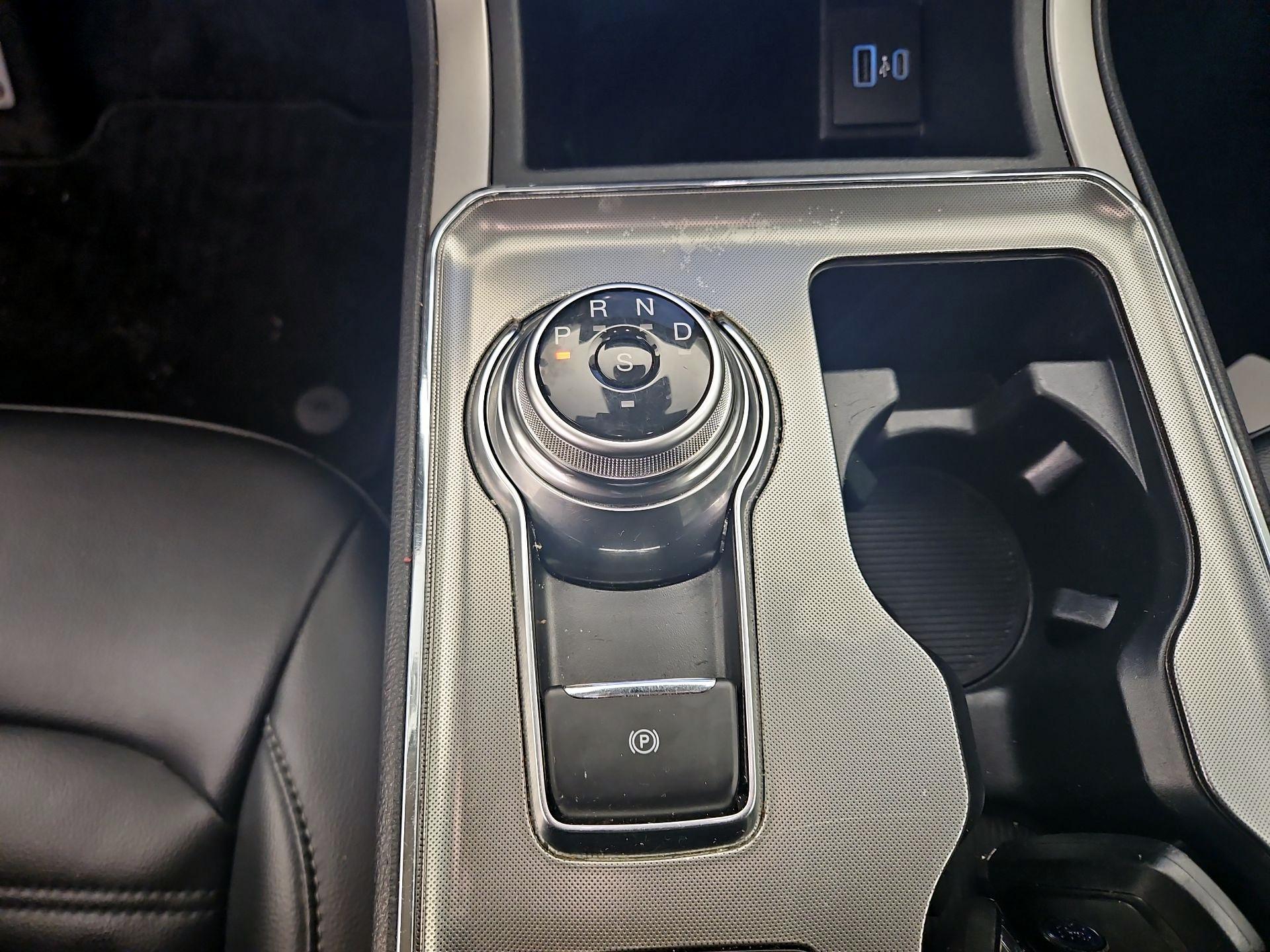 Thumbnail: 2022 Ford Edge - 17