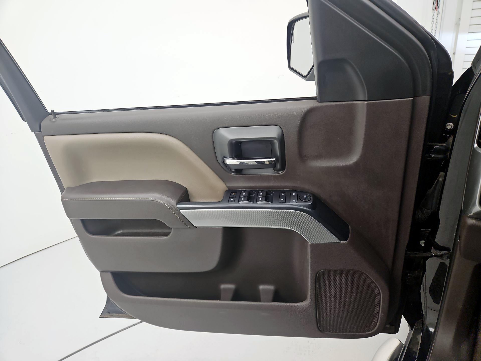 Thumbnail: 2017 Chevrolet Silverado 1500 - 12