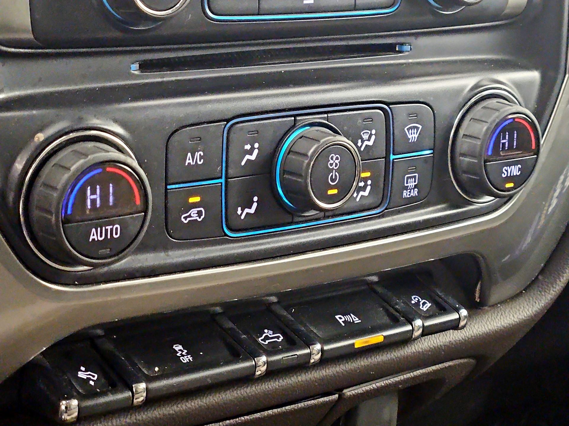 Thumbnail: 2017 Chevrolet Silverado 1500 - 16