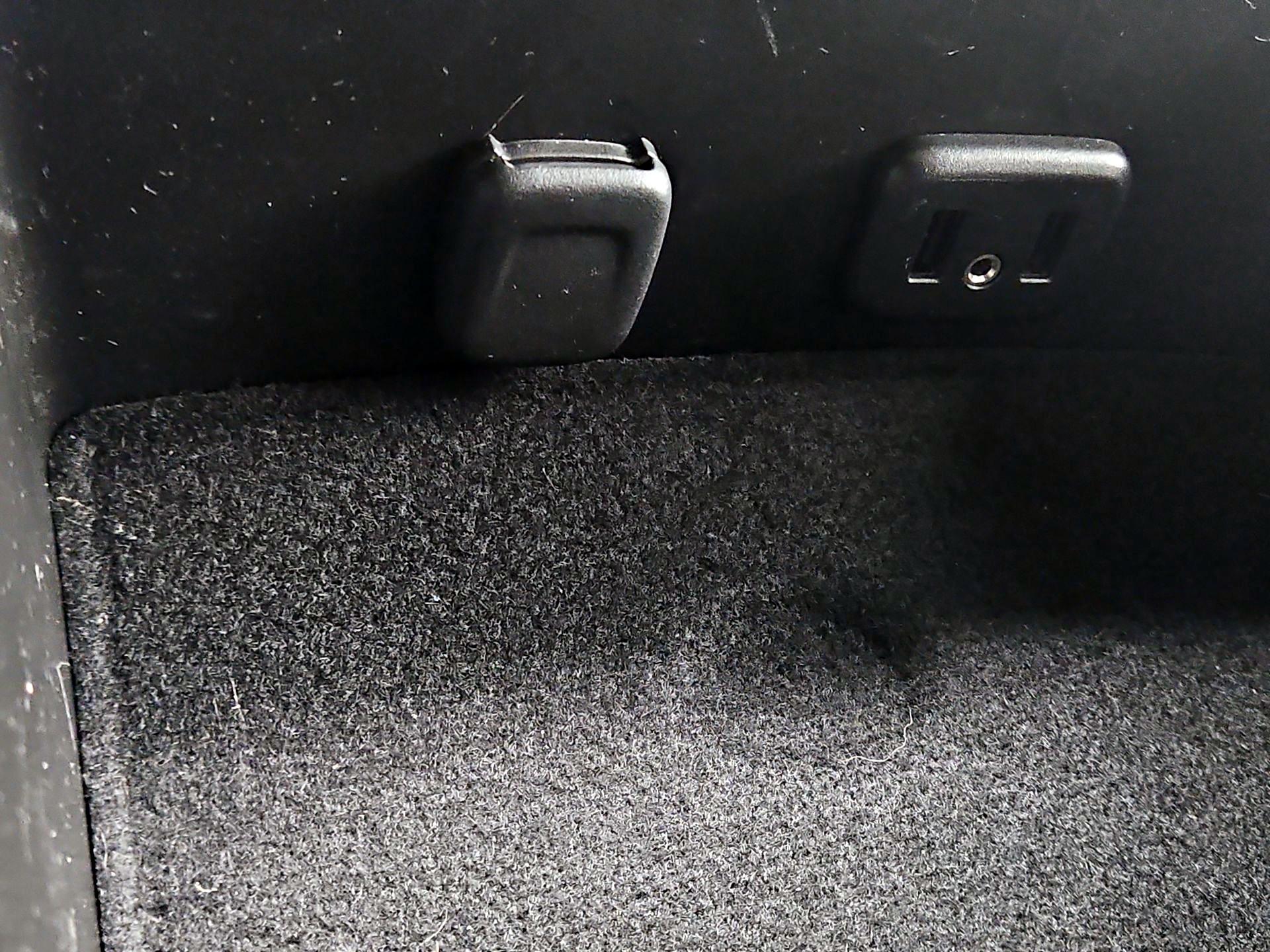 Thumbnail: 2017 Chevrolet Silverado 1500 - 18