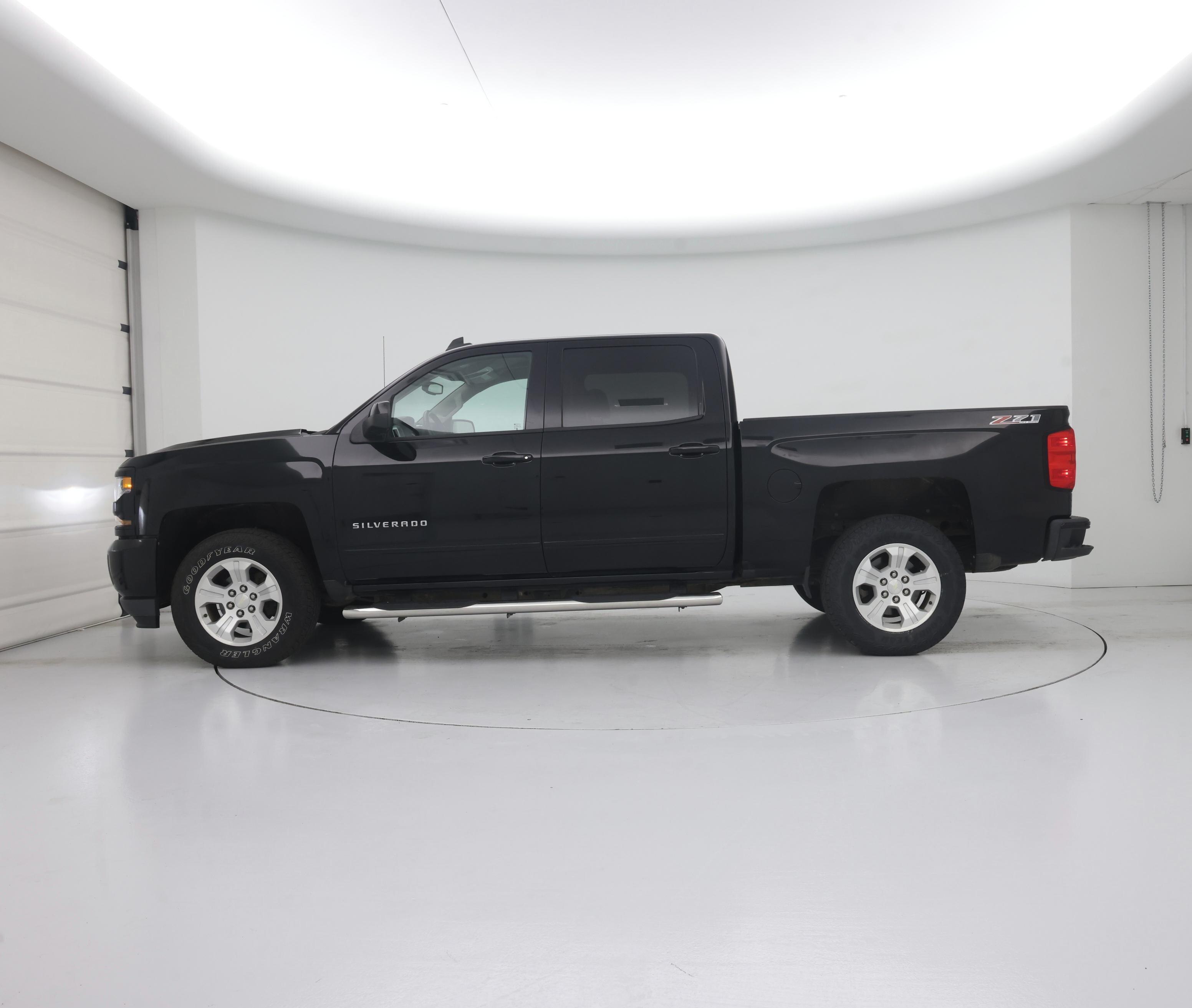 Thumbnail: 2017 Chevrolet Silverado 1500 - 3