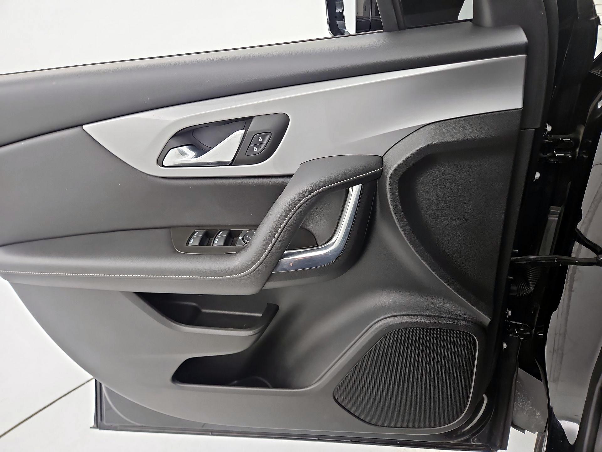 Thumbnail: 2023 Chevrolet Blazer - 12