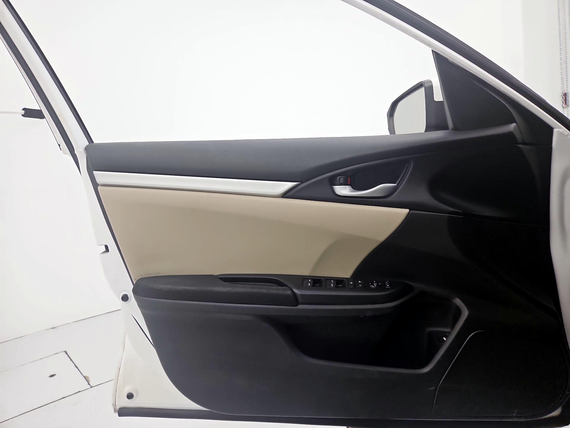 Thumbnail: 2017 Honda Civic - 12