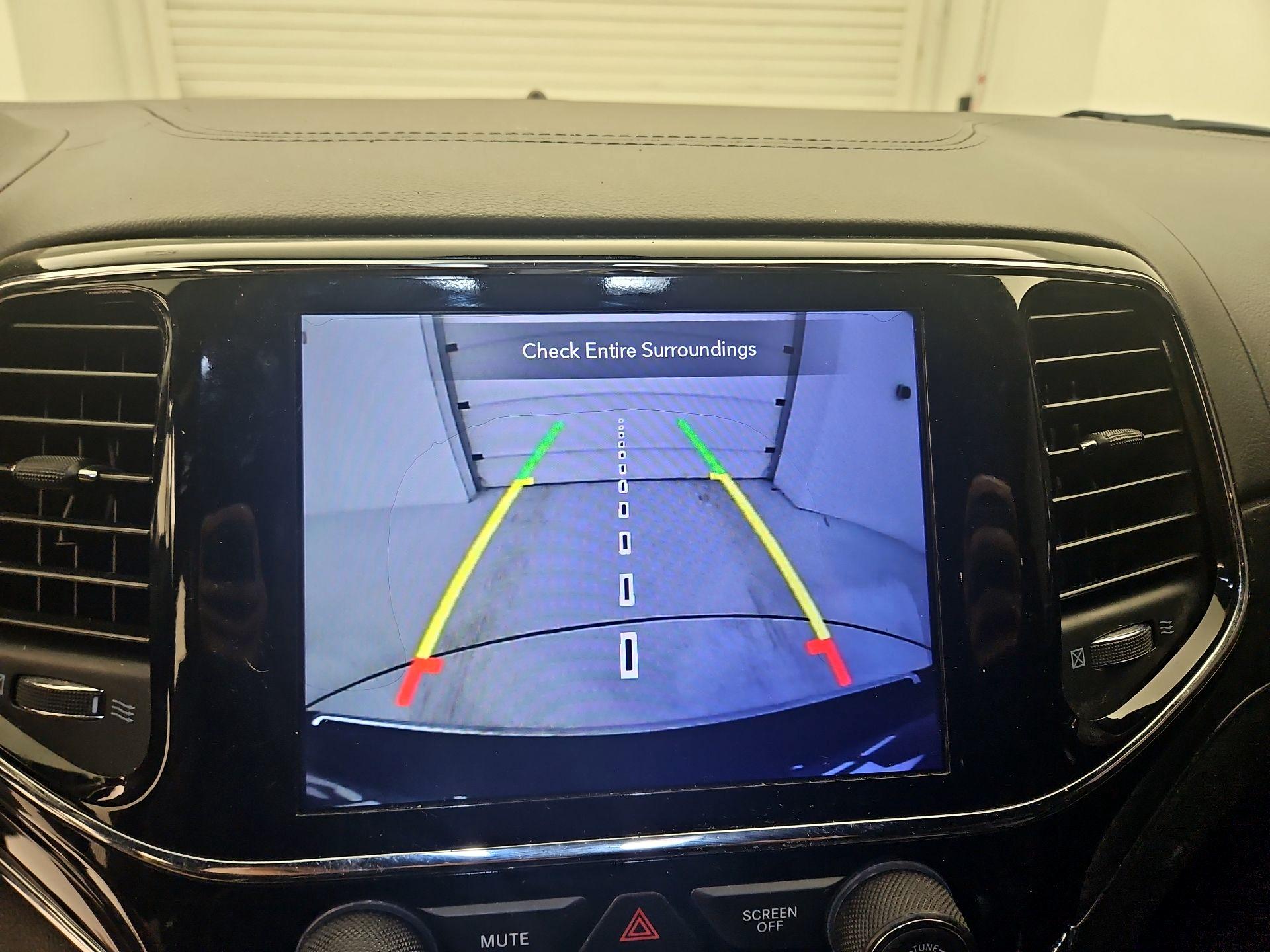 Thumbnail: 2020 Jeep Grand Cherokee - 14