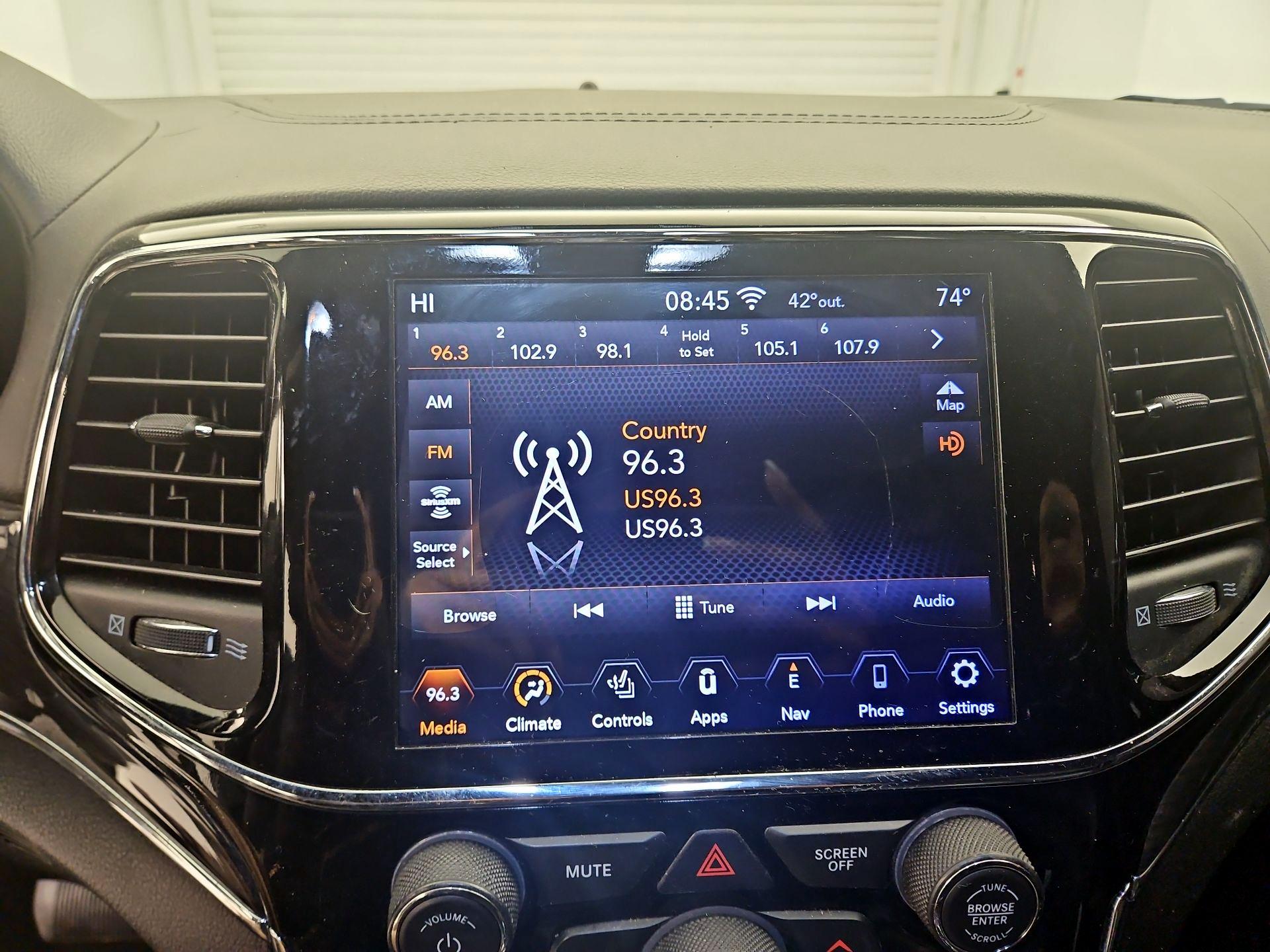 Thumbnail: 2020 Jeep Grand Cherokee - 15