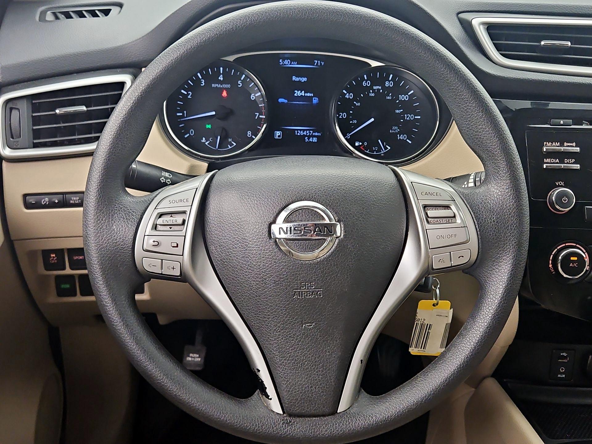 Thumbnail: 2016 Nissan Rogue - 10