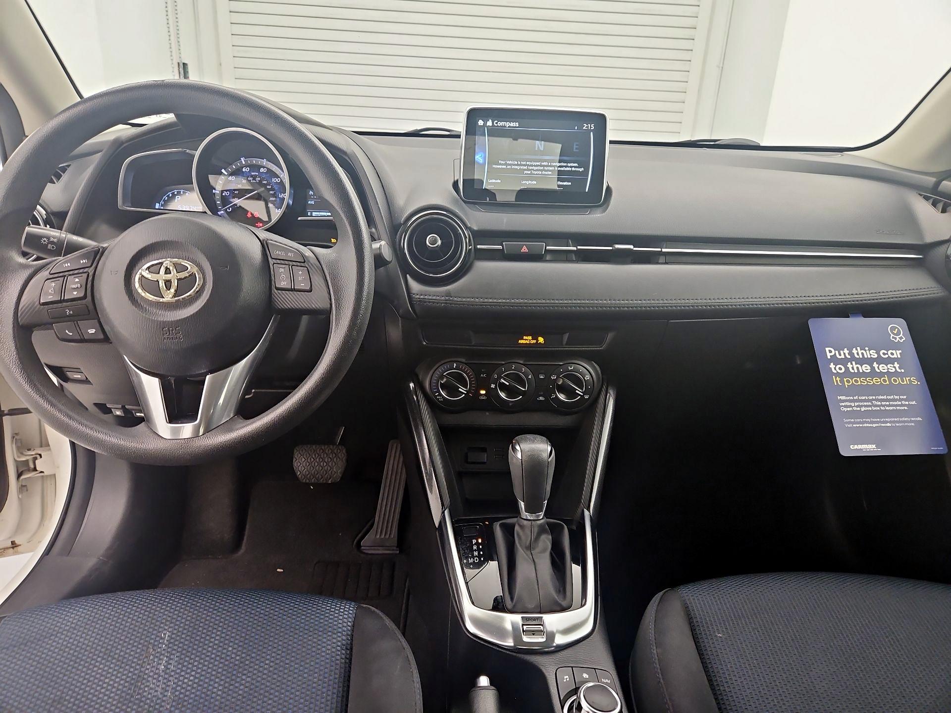 Thumbnail: 2017 Toyota Yaris iA - 9