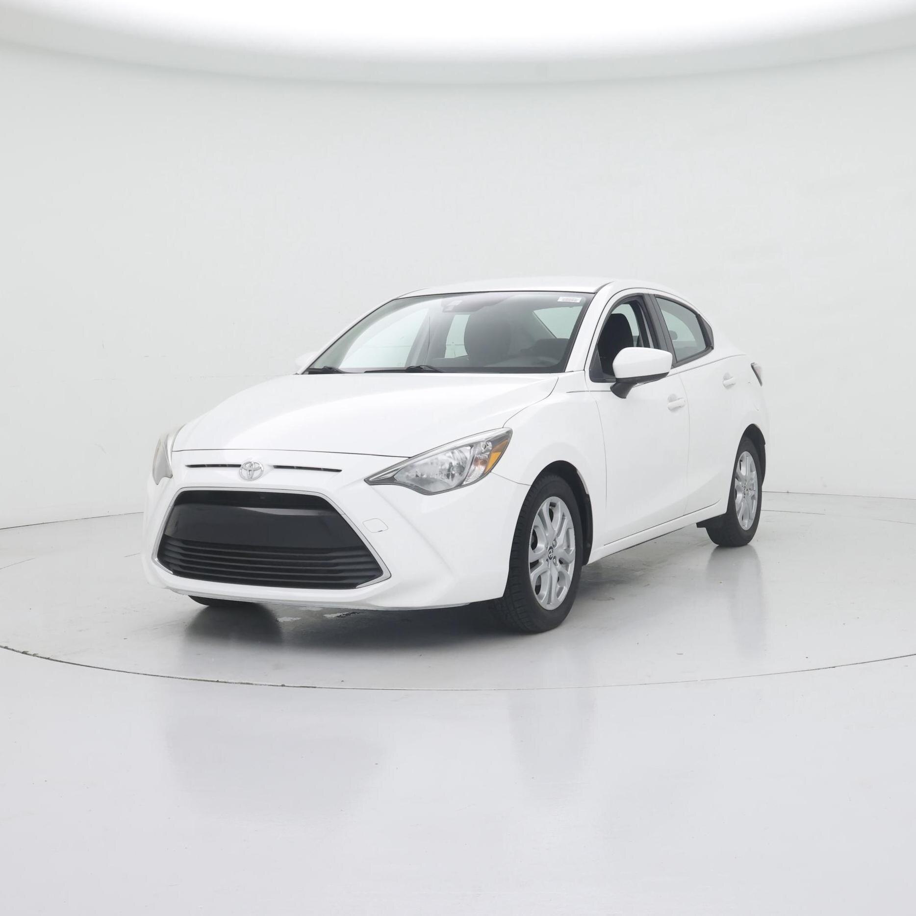 Thumbnail: 2017 Toyota Yaris iA - 4