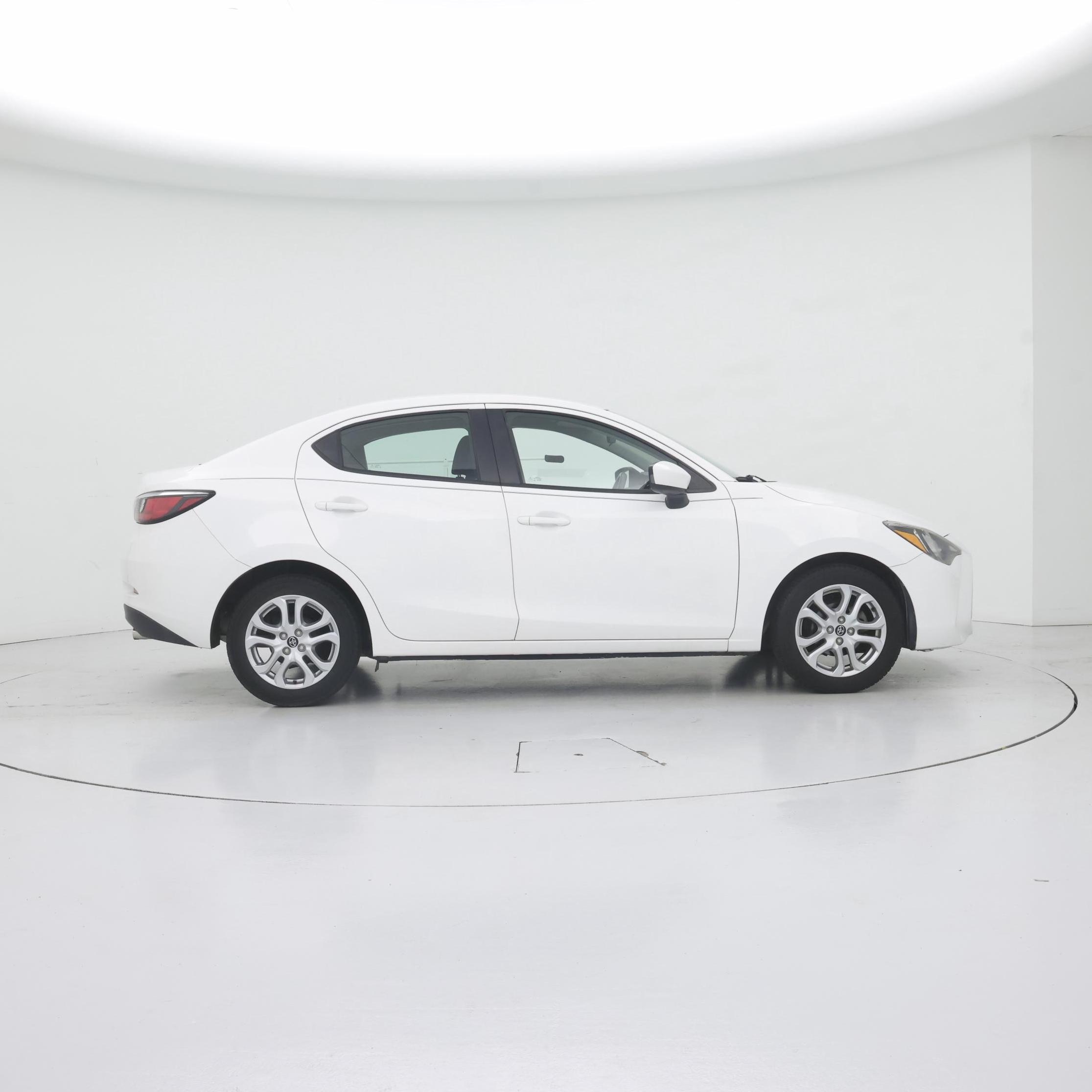 Thumbnail: 2017 Toyota Yaris iA - 7