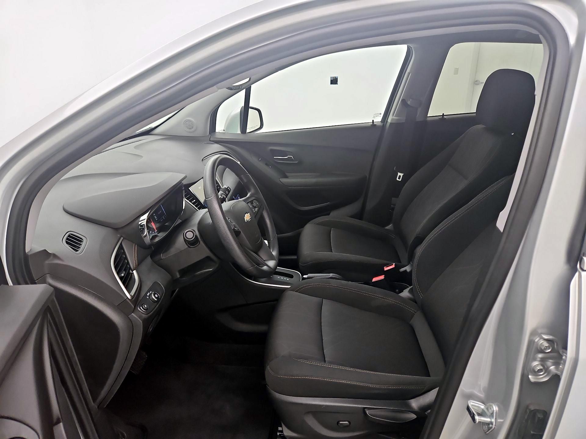 Thumbnail: 2018 Chevrolet Trax - 11