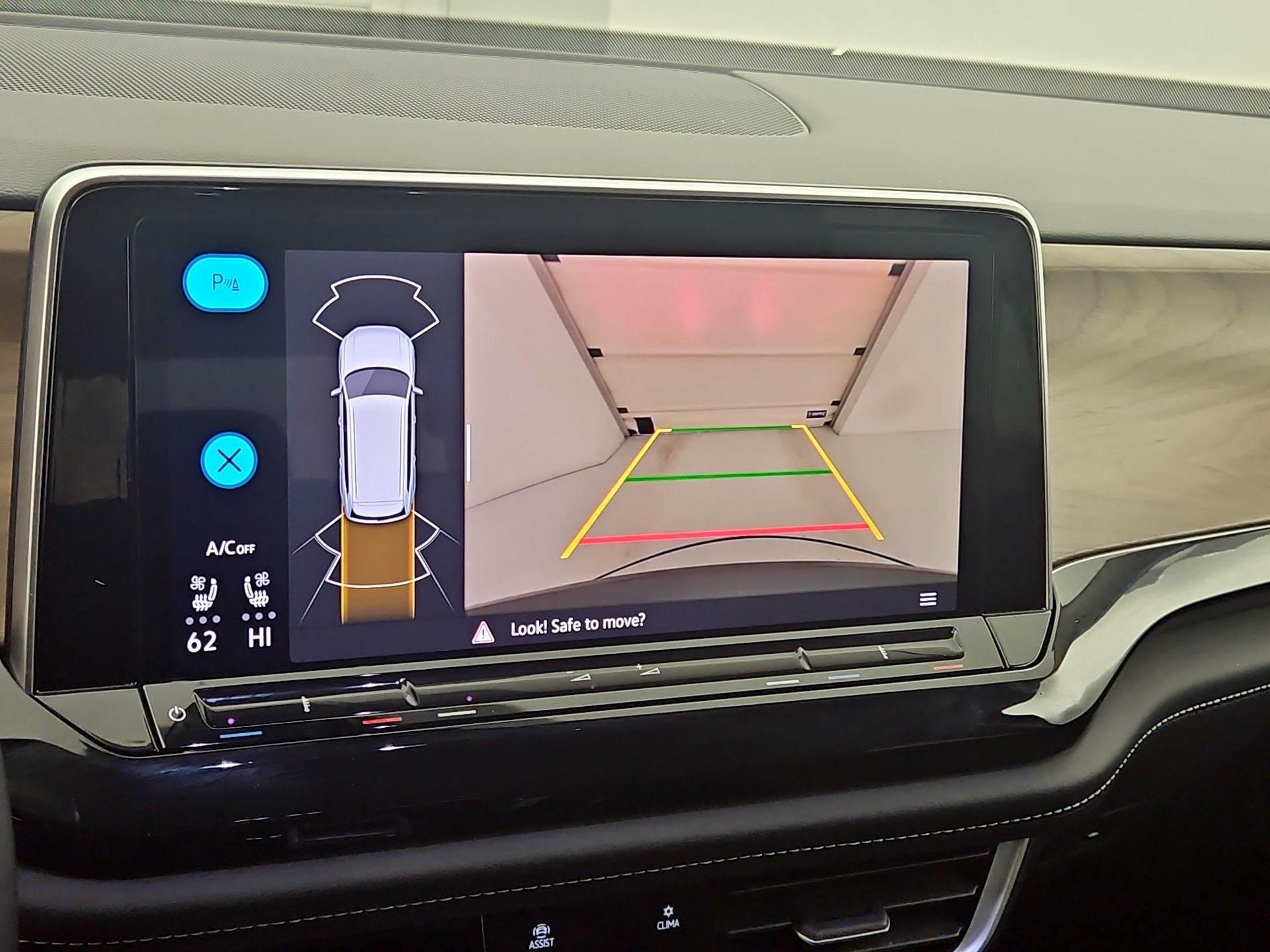 Thumbnail: 2025 Volkswagen Atlas - 14