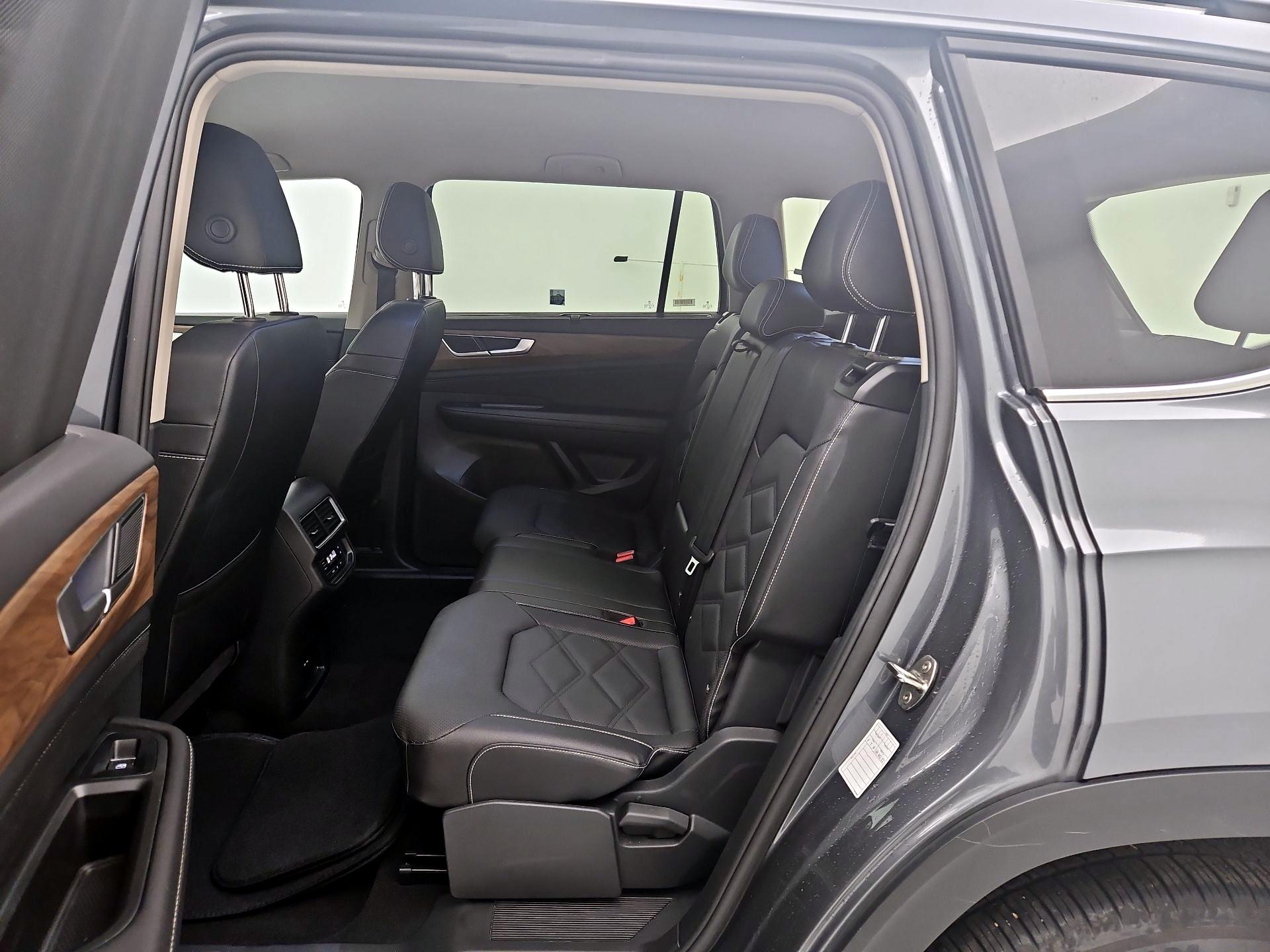 Thumbnail: 2025 Volkswagen Atlas - 19