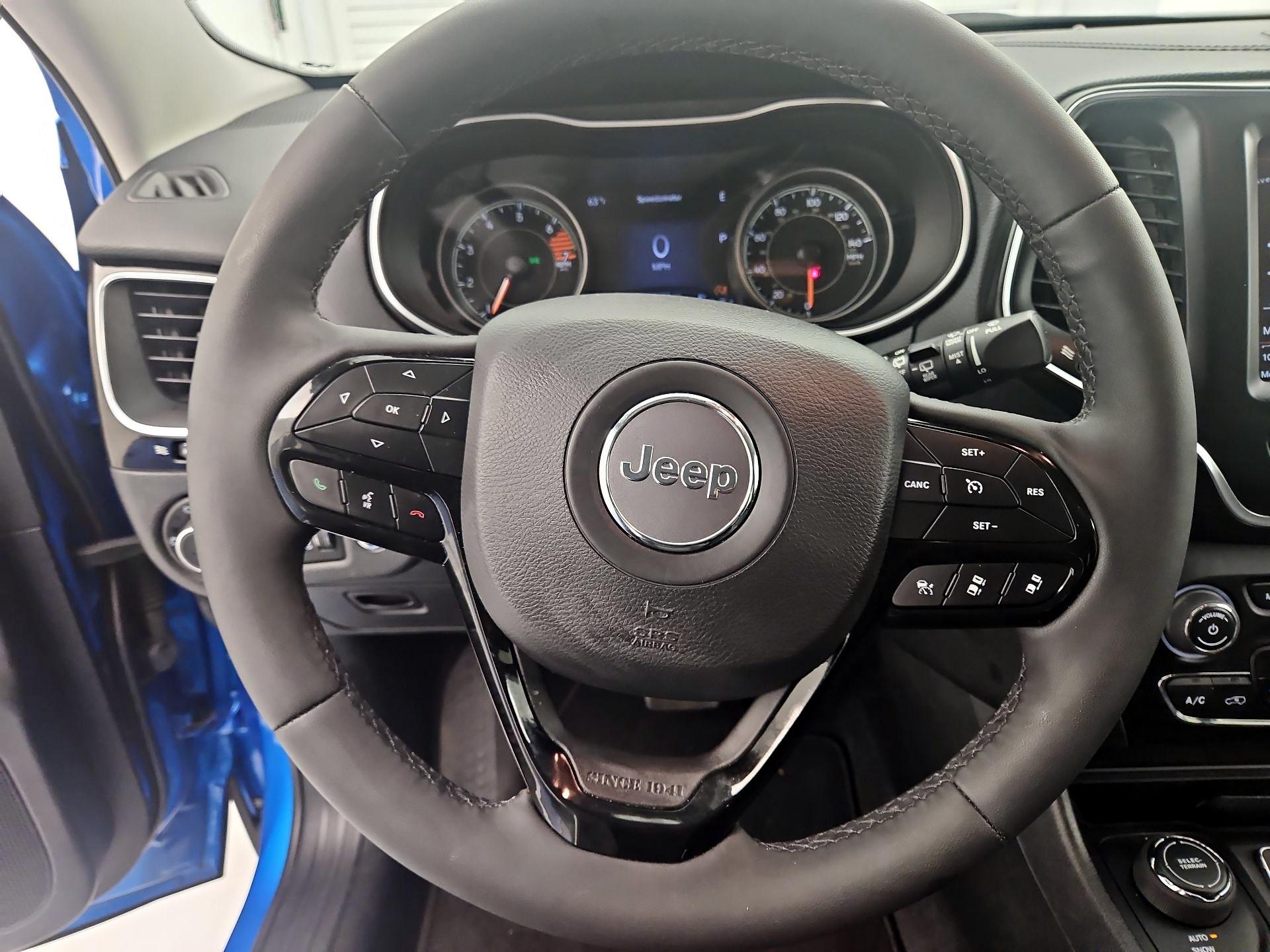 Thumbnail: 2023 Jeep Cherokee - 10