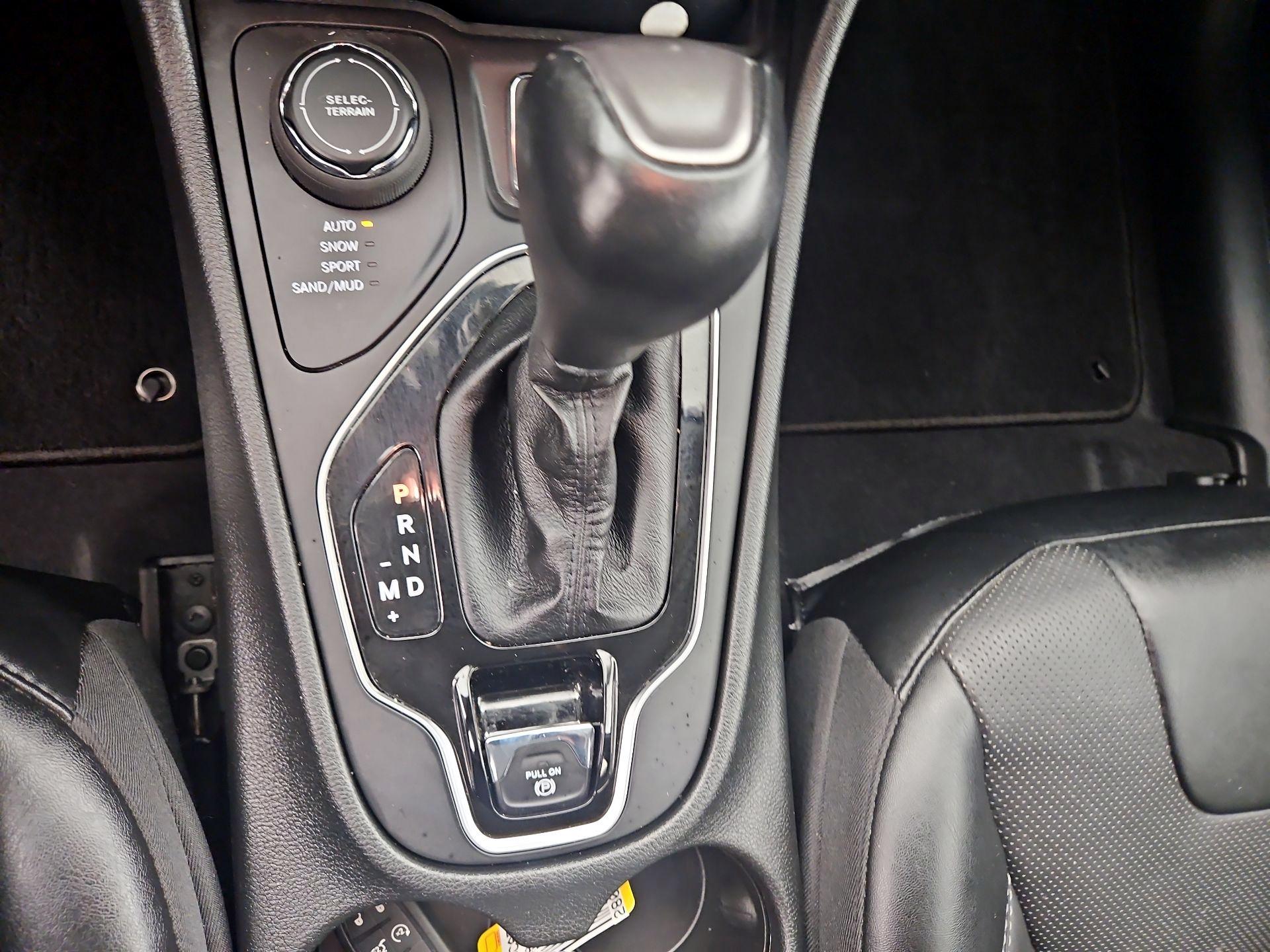 Thumbnail: 2023 Jeep Cherokee - 18