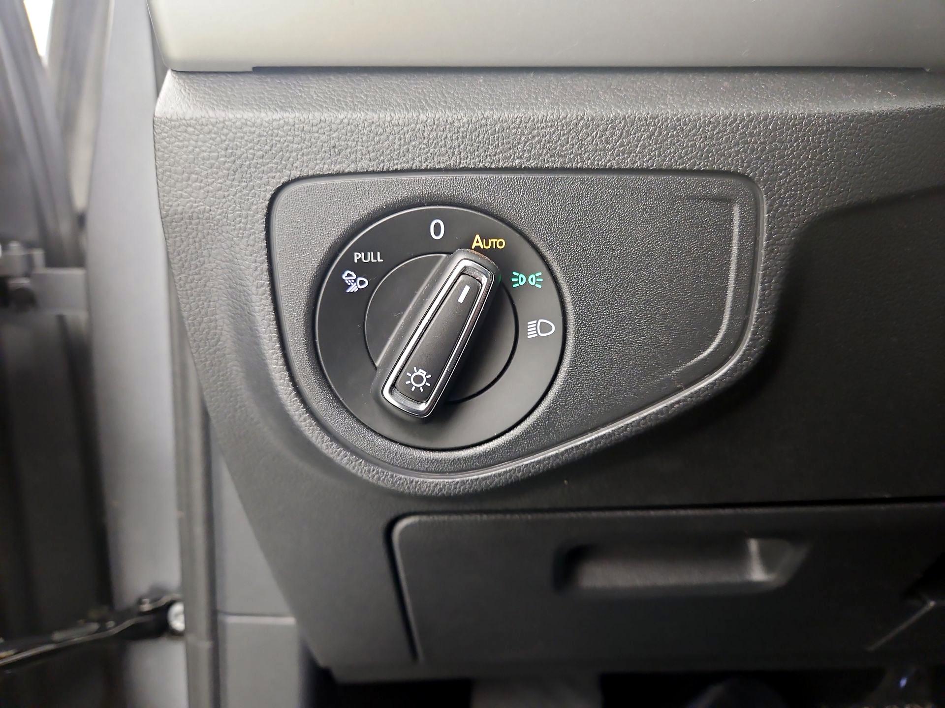 Thumbnail: 2022 Volkswagen Atlas - 13