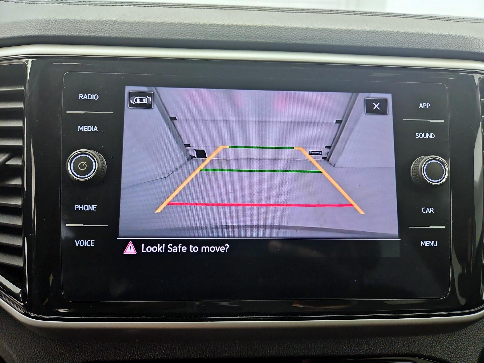 Thumbnail: 2022 Volkswagen Atlas - 15