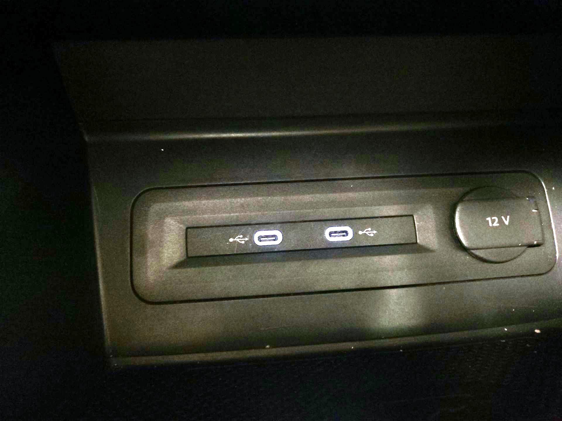 Thumbnail: 2022 Volkswagen Atlas - 19