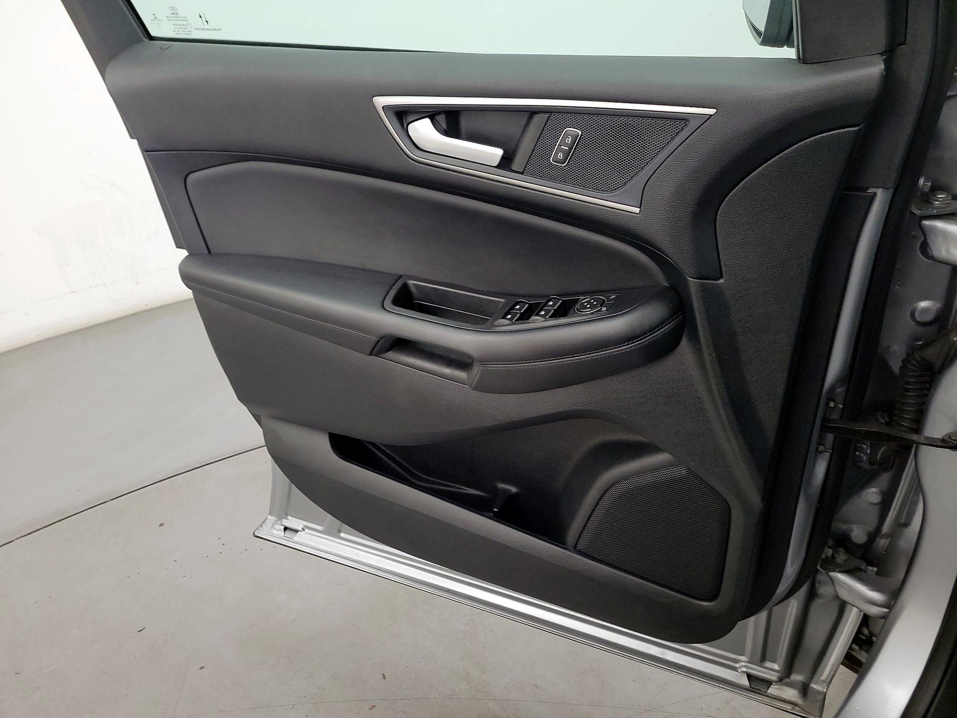 Thumbnail: 2022 Ford Edge - 12