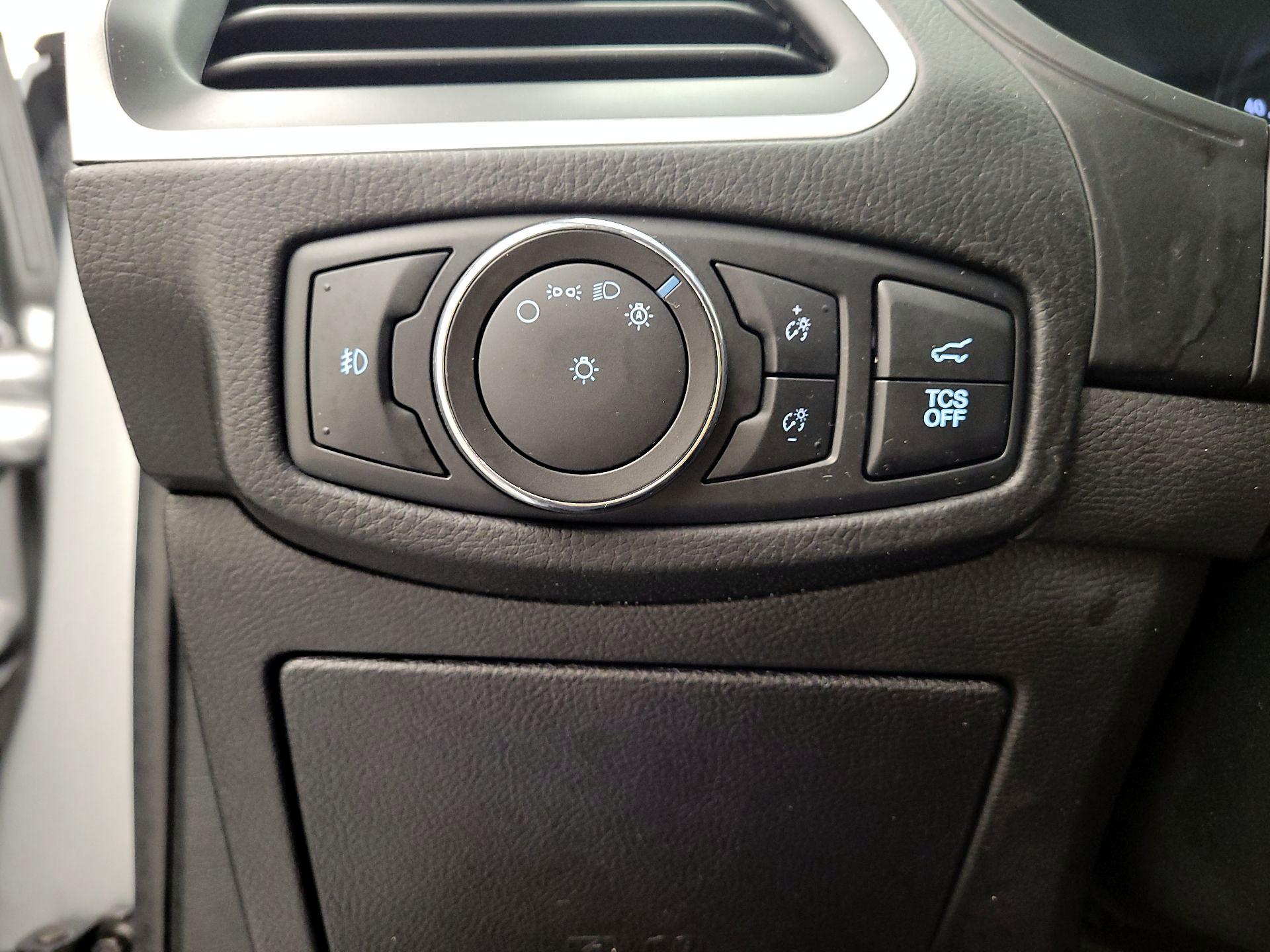 Thumbnail: 2022 Ford Edge - 13