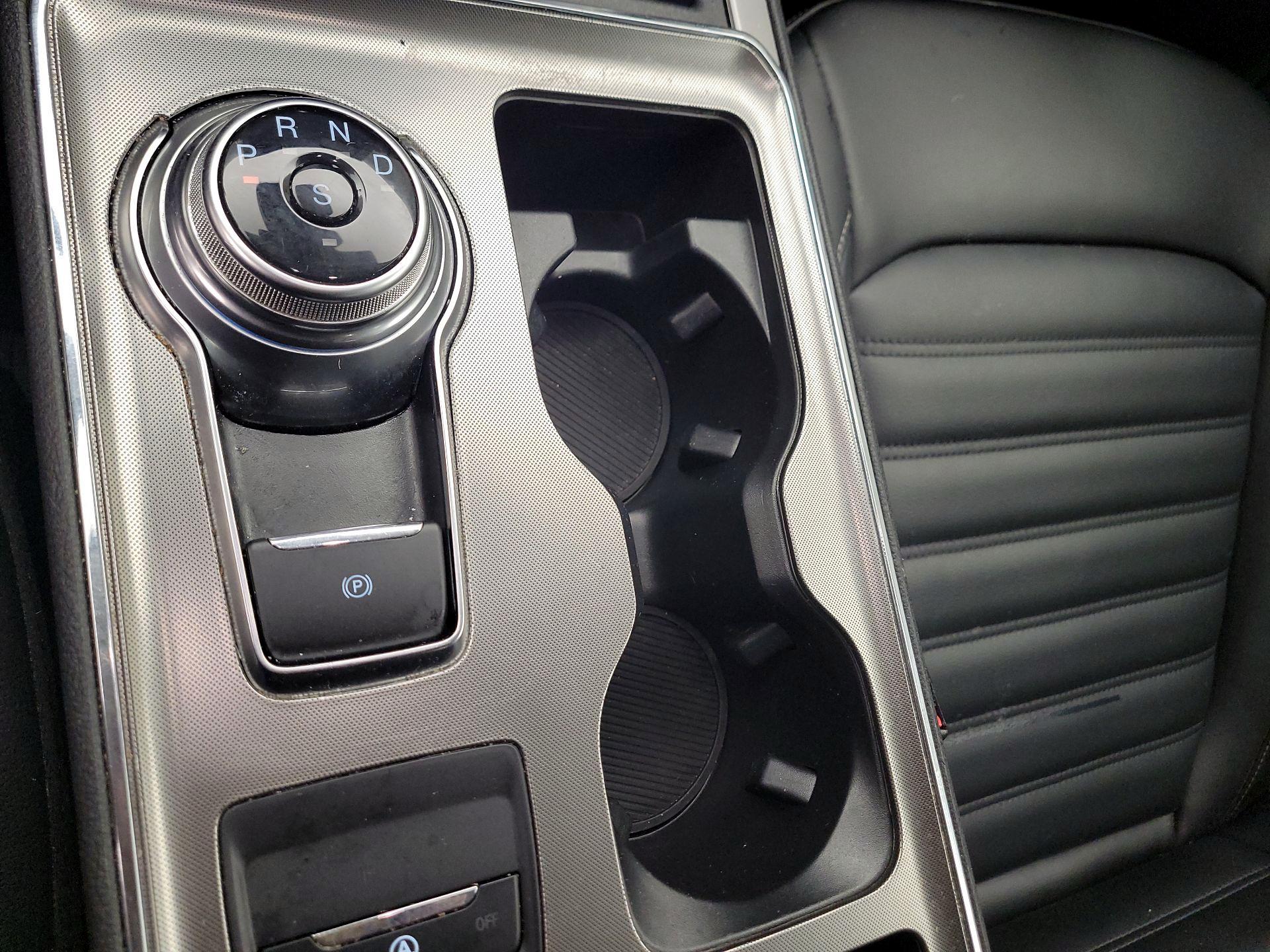 Thumbnail: 2022 Ford Edge - 17