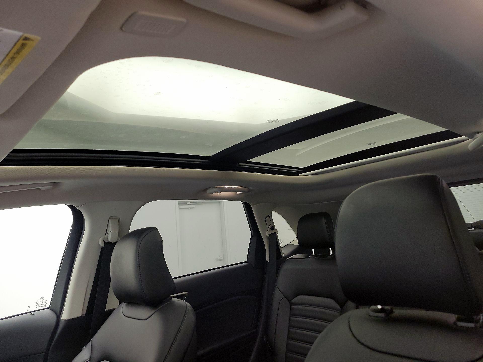 Thumbnail: 2022 Ford Edge - 18