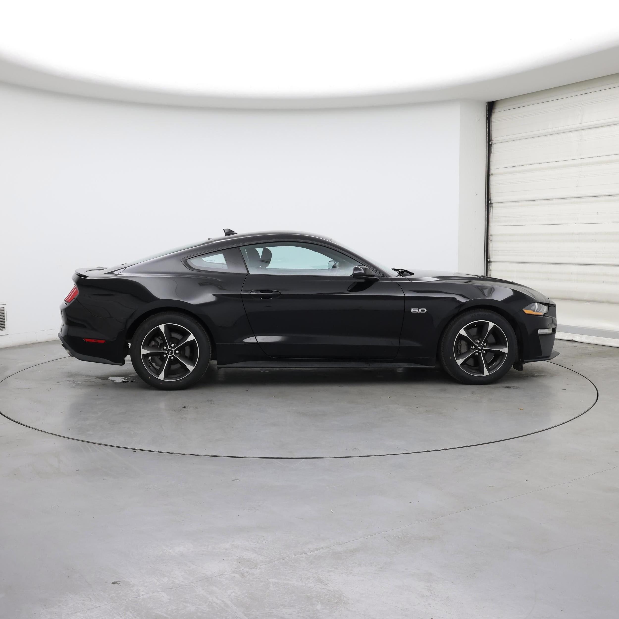 Thumbnail: 2022 Ford Mustang - 7