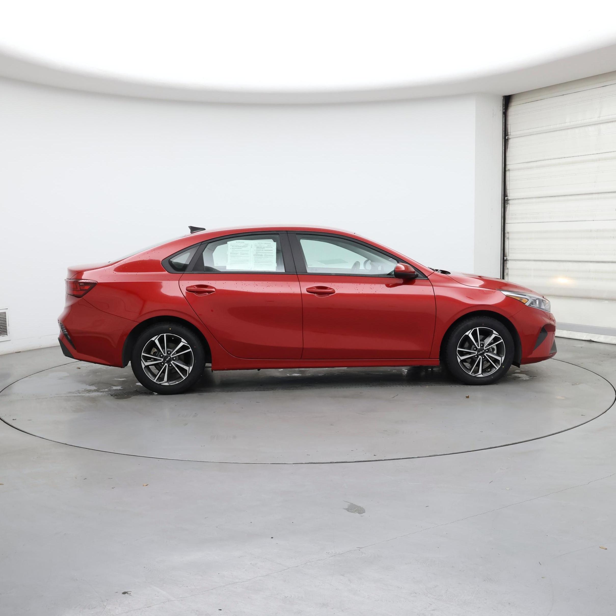 Thumbnail: 2024 Kia Forte - 7