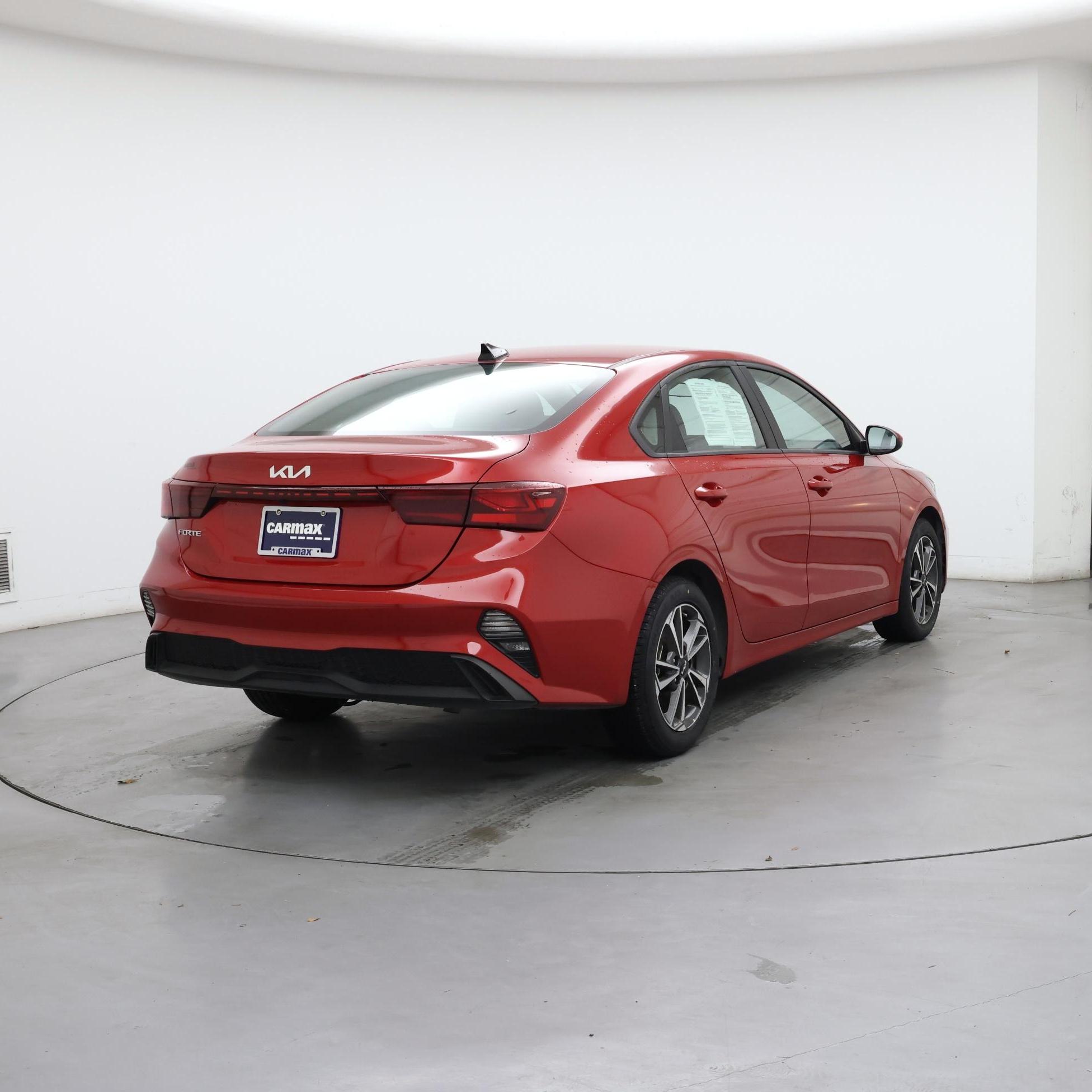 Thumbnail: 2024 Kia Forte - 8