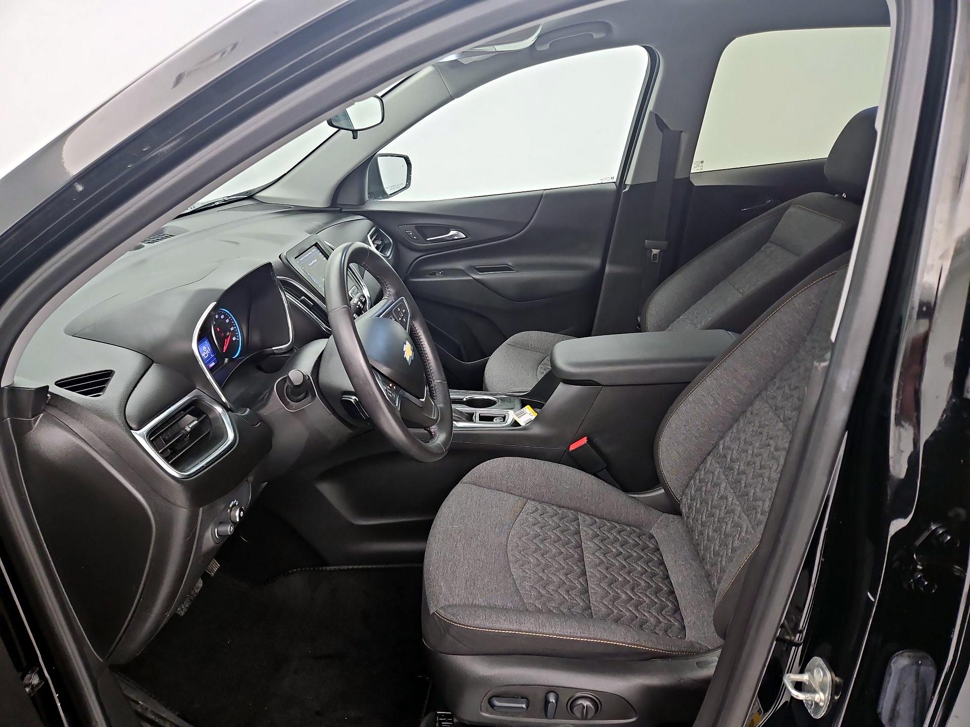 Thumbnail: 2022 Chevrolet Equinox - 11