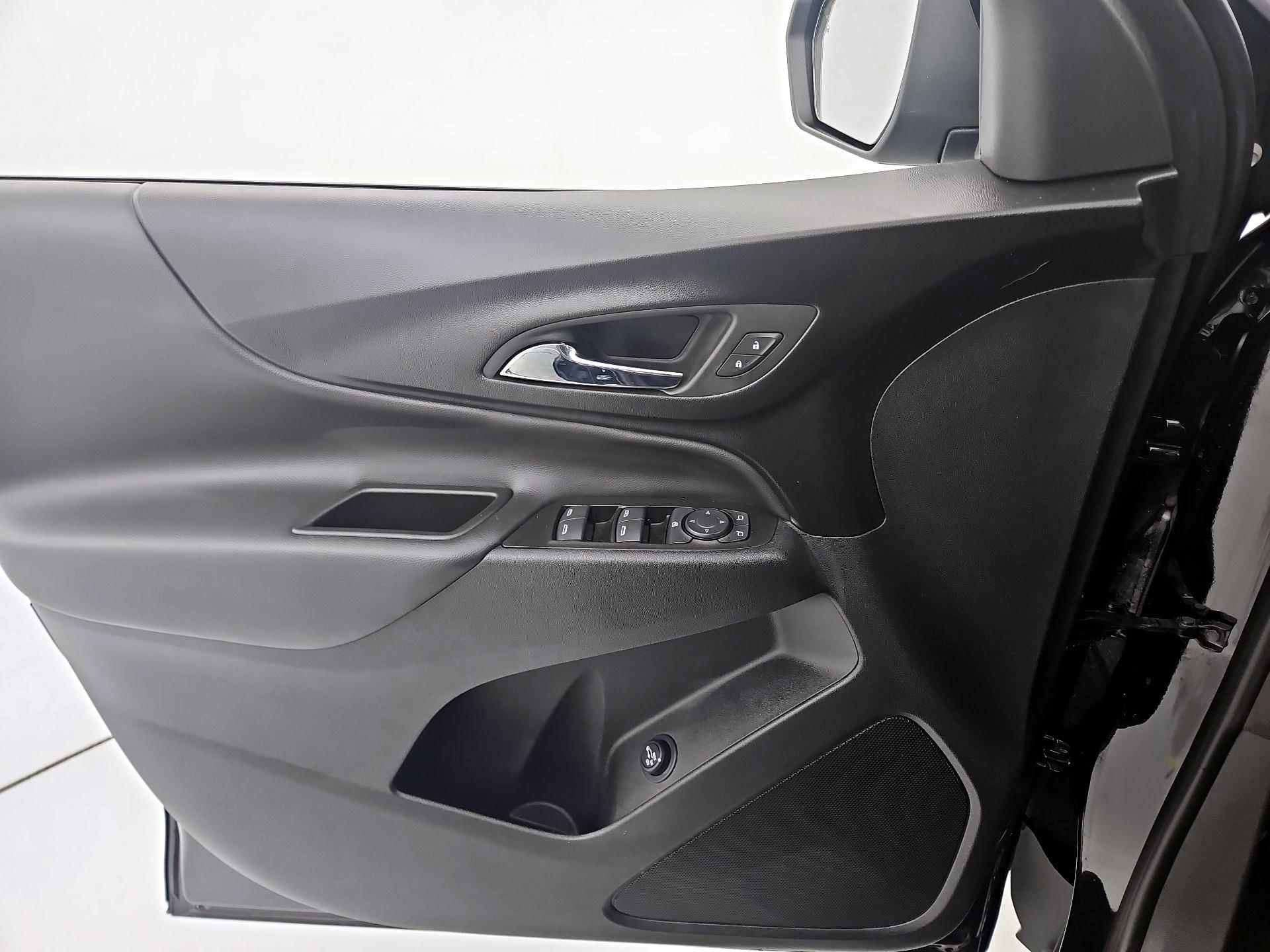 Thumbnail: 2022 Chevrolet Equinox - 12