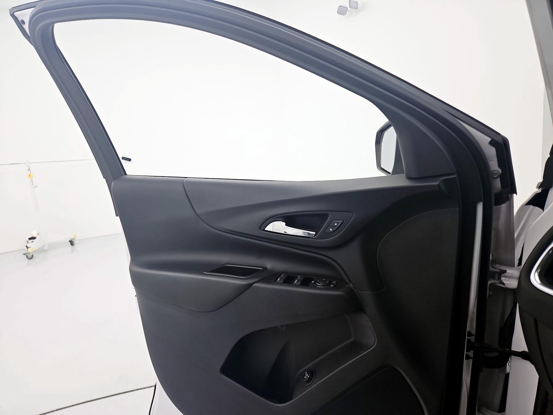 Thumbnail: 2022 Chevrolet Equinox - 12