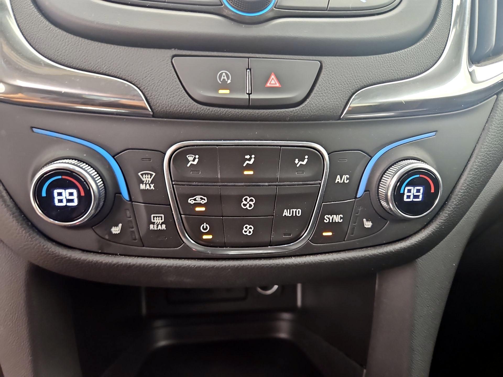 Thumbnail: 2022 Chevrolet Equinox - 17