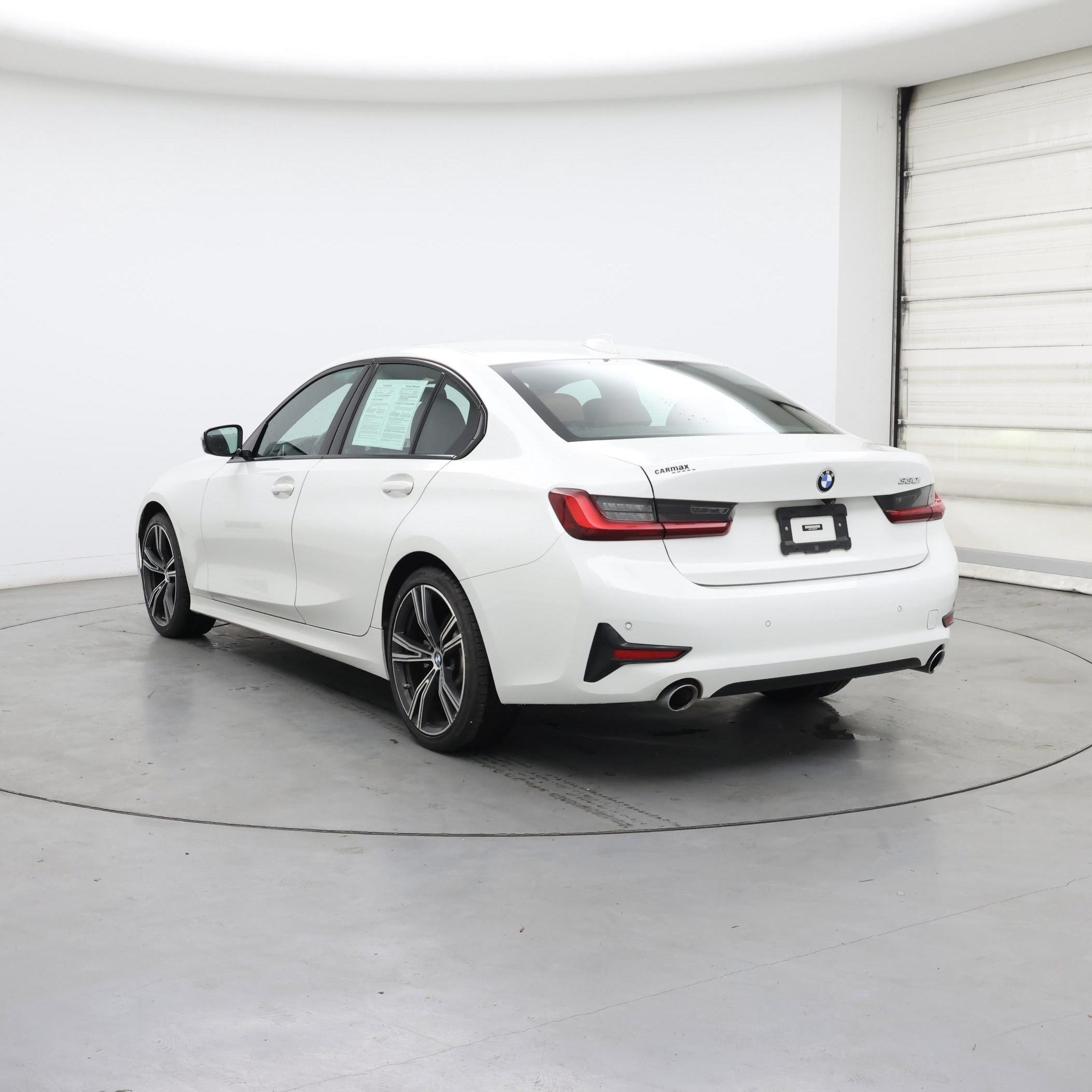 Thumbnail: 2022 BMW 3 Series - 2