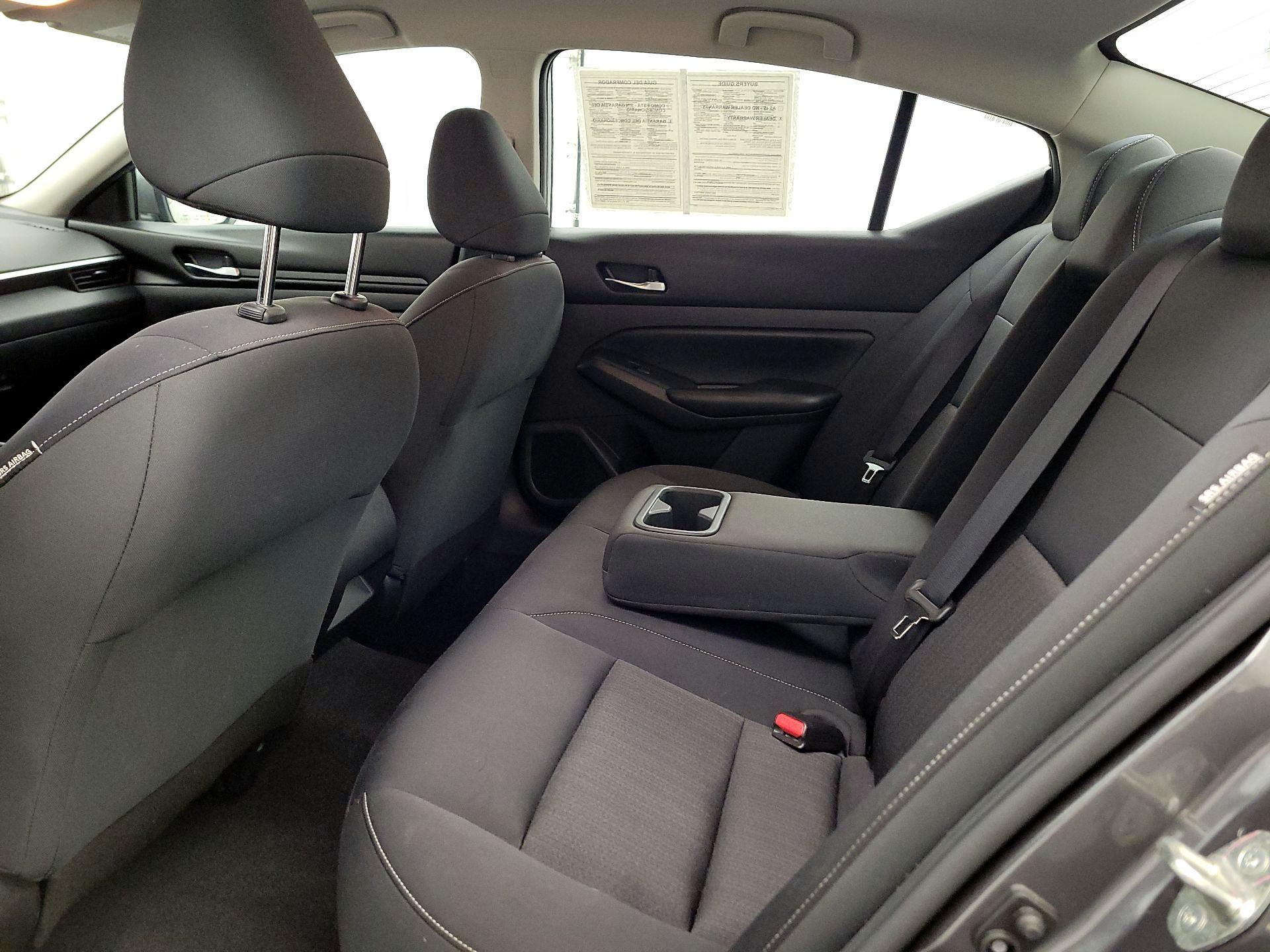 Thumbnail: 2021 Nissan Altima - 19