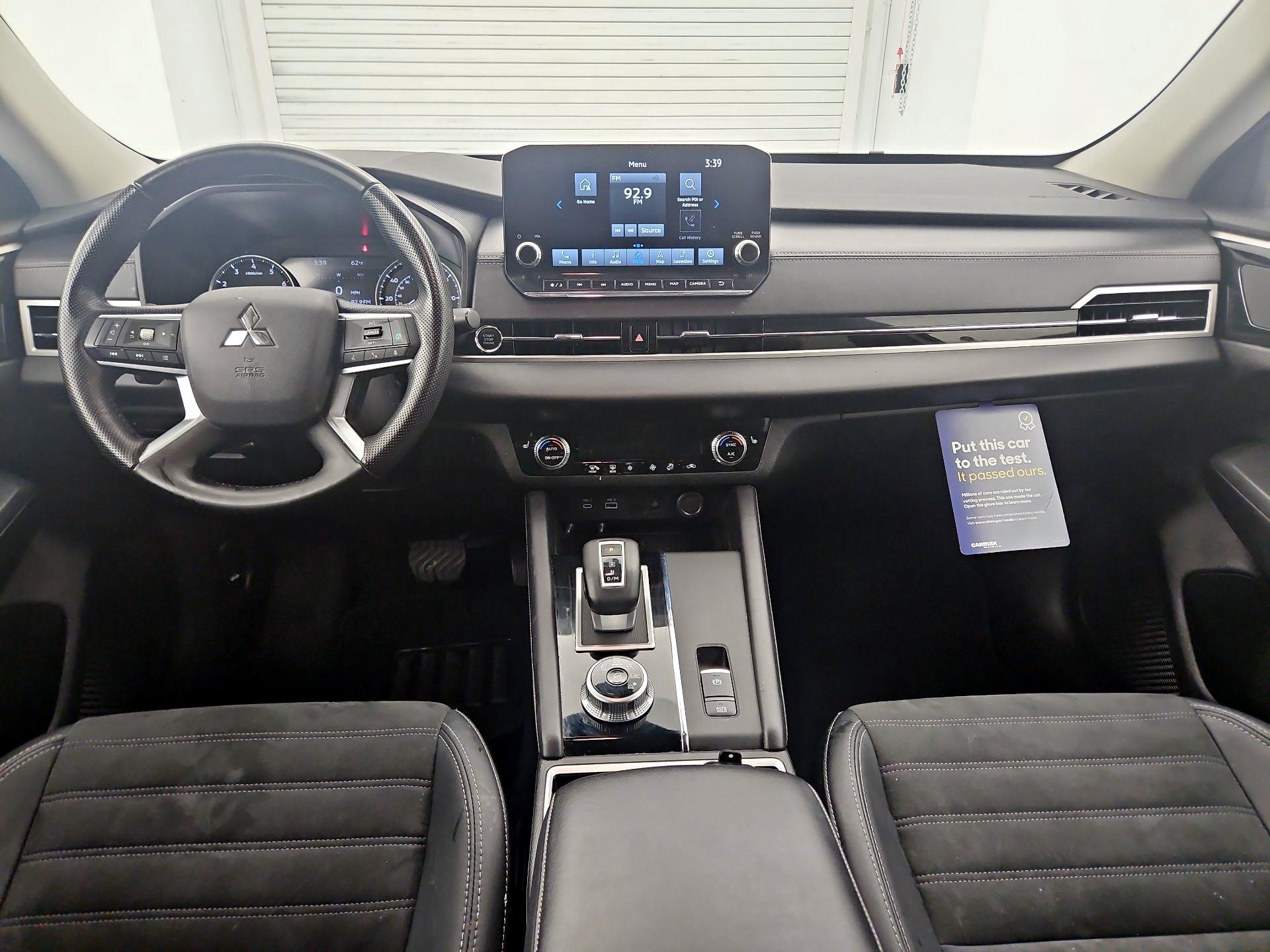 Thumbnail: 2024 Mitsubishi Outlander - 9