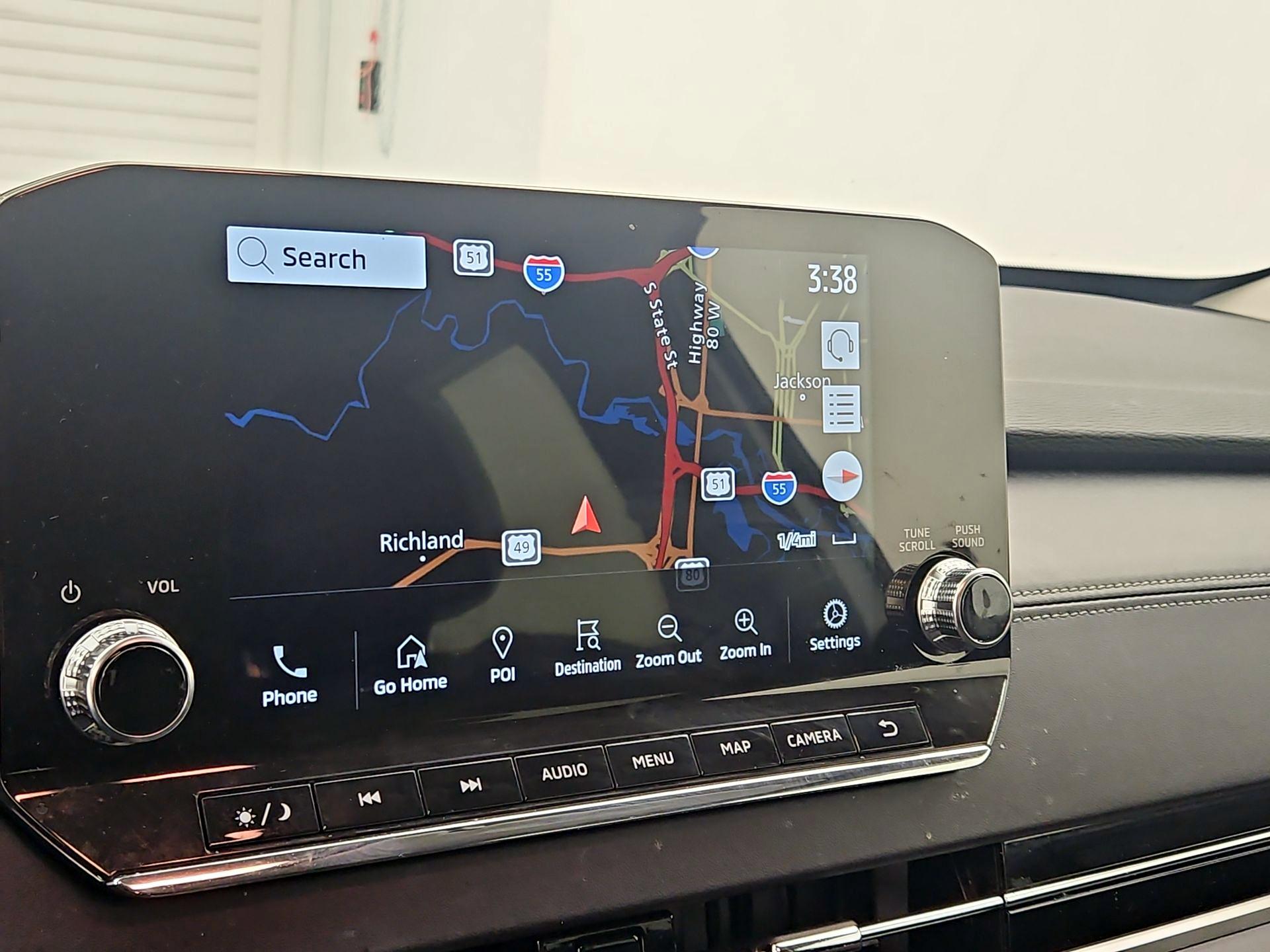 Thumbnail: 2024 Mitsubishi Outlander - 14