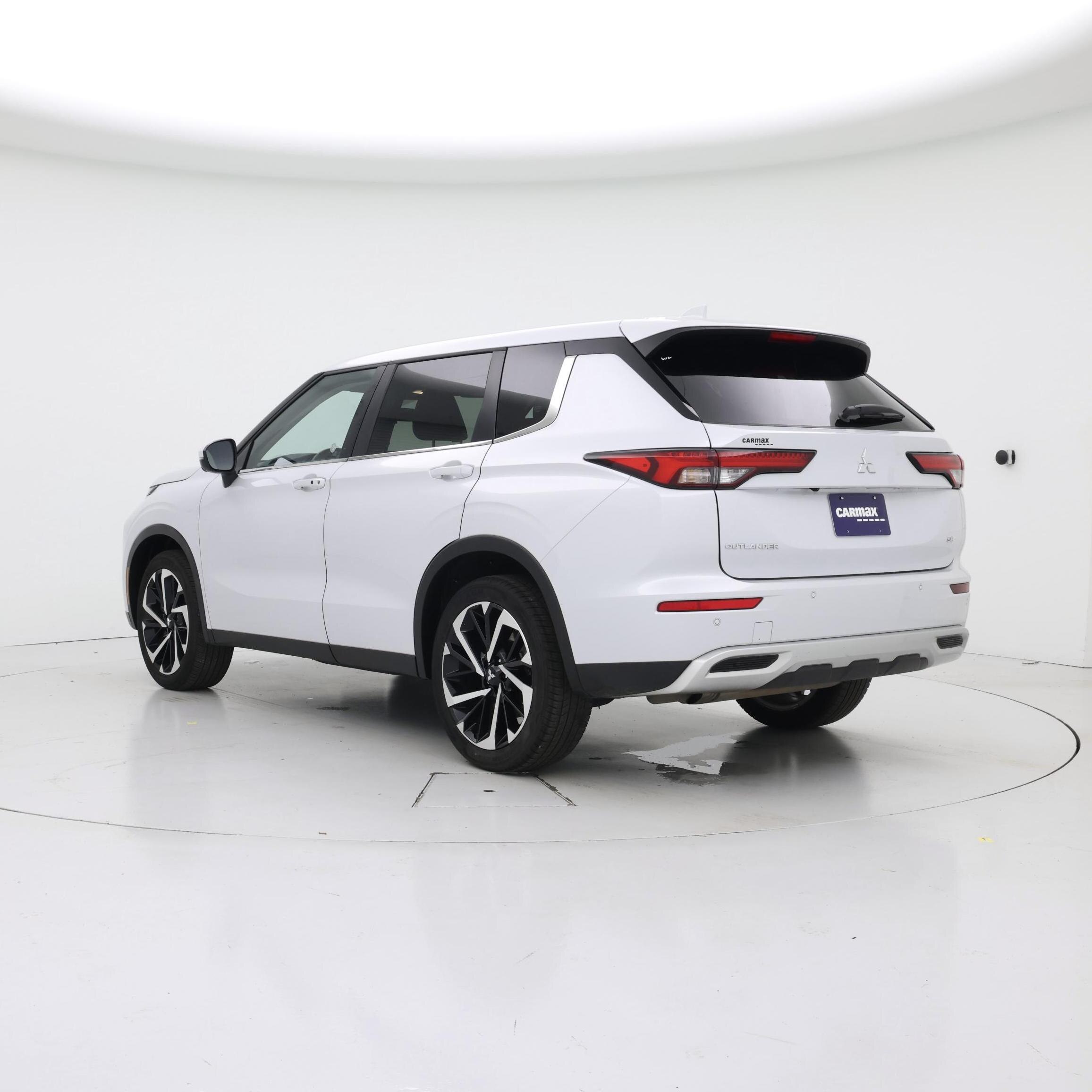 Thumbnail: 2024 Mitsubishi Outlander - 2