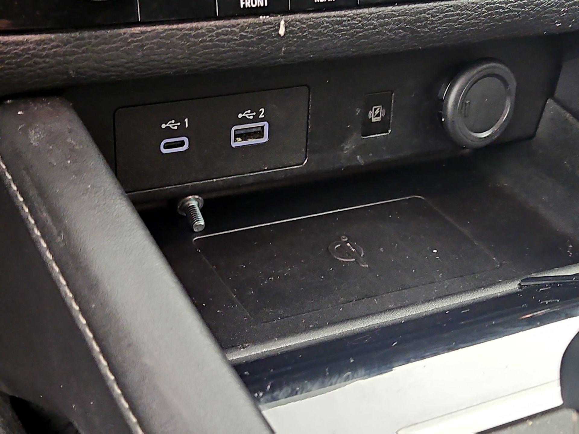 Thumbnail: 2024 Mitsubishi Outlander - 19