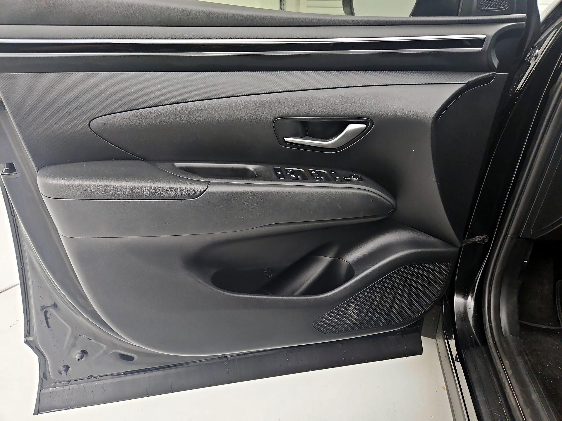 Thumbnail: 2022 Hyundai Tucson - 12