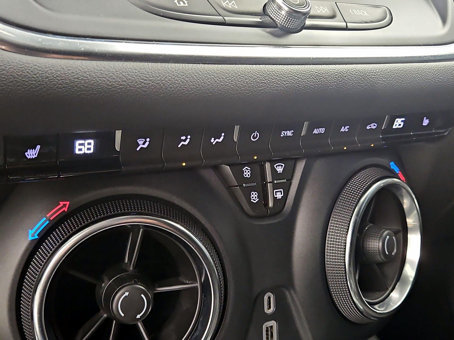 Thumbnail: 2024 Chevrolet Blazer - 16